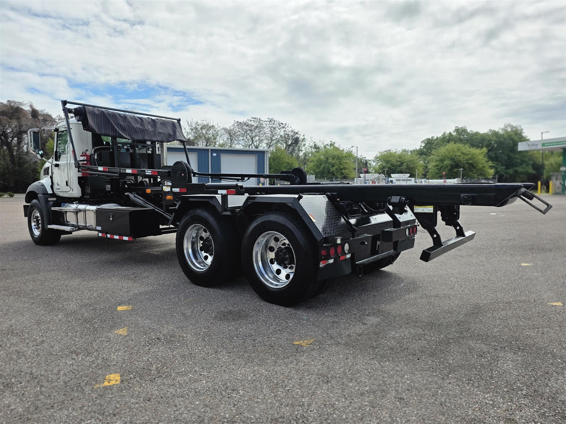 2022 Mack Granite — photo 7