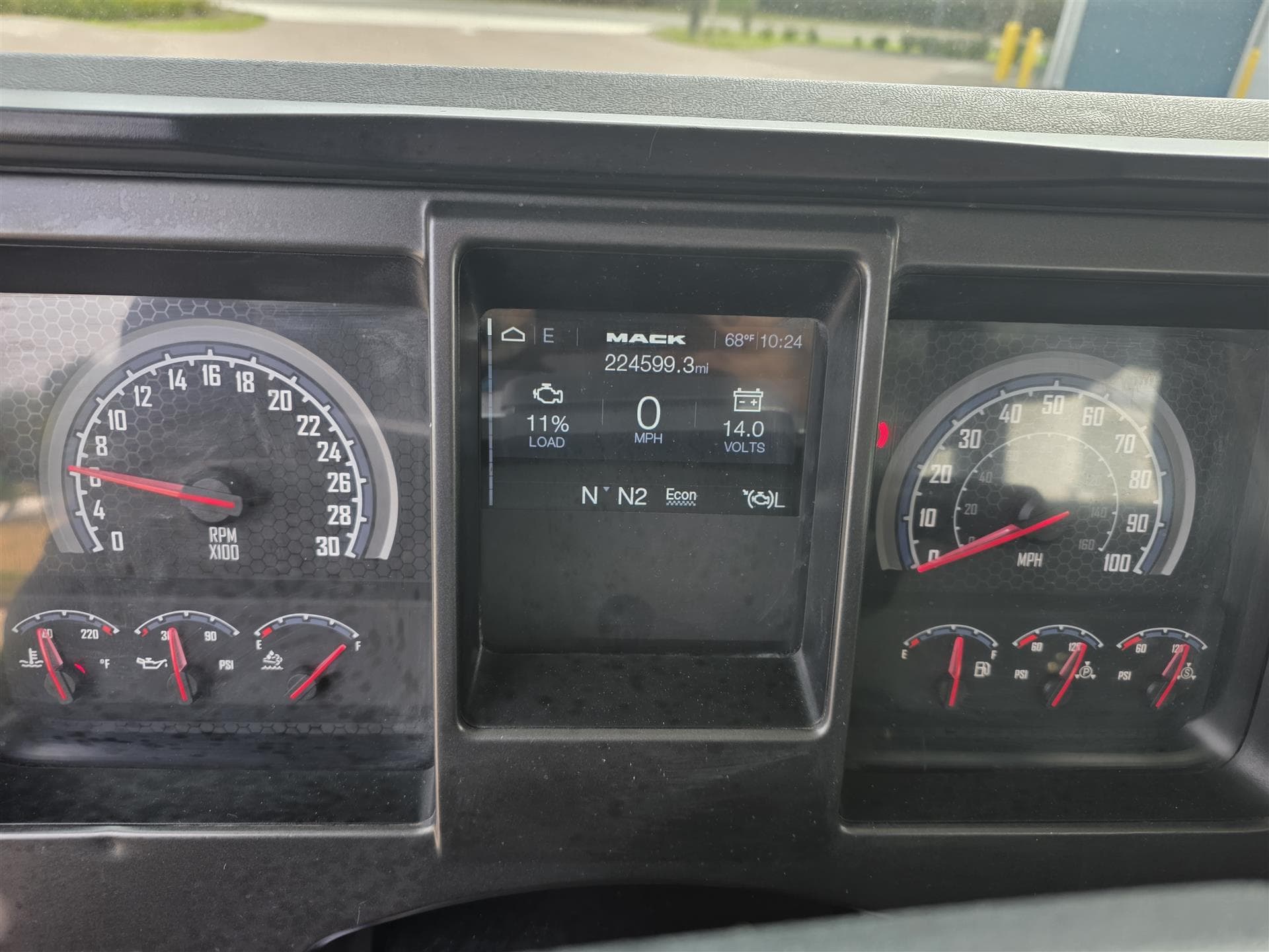 2022 Mack Granite — photo 13