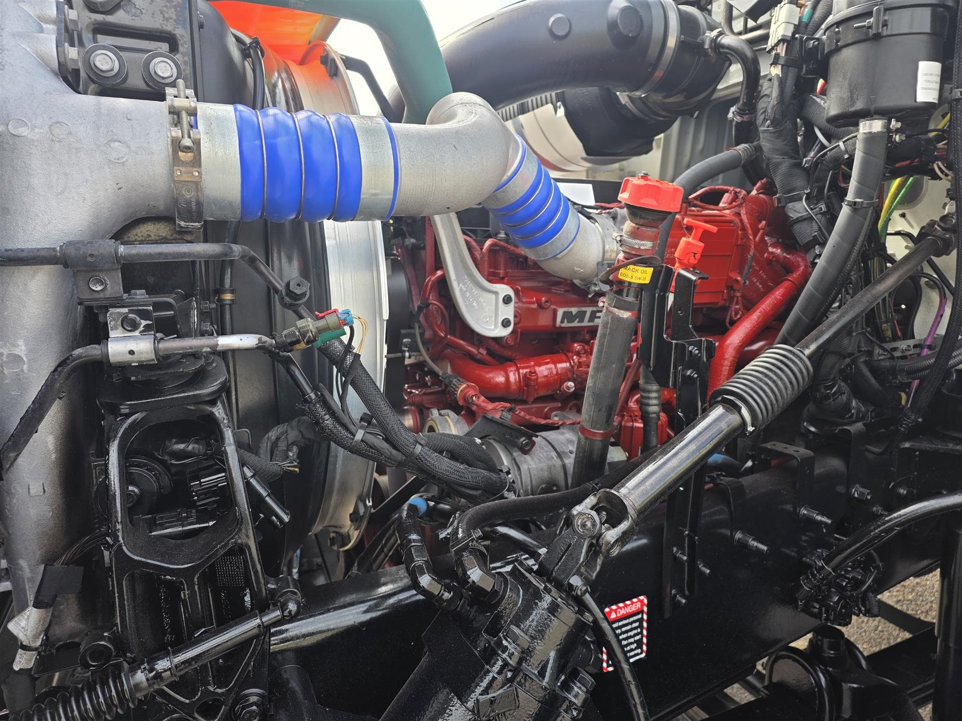 2022 Mack Granite — photo 22