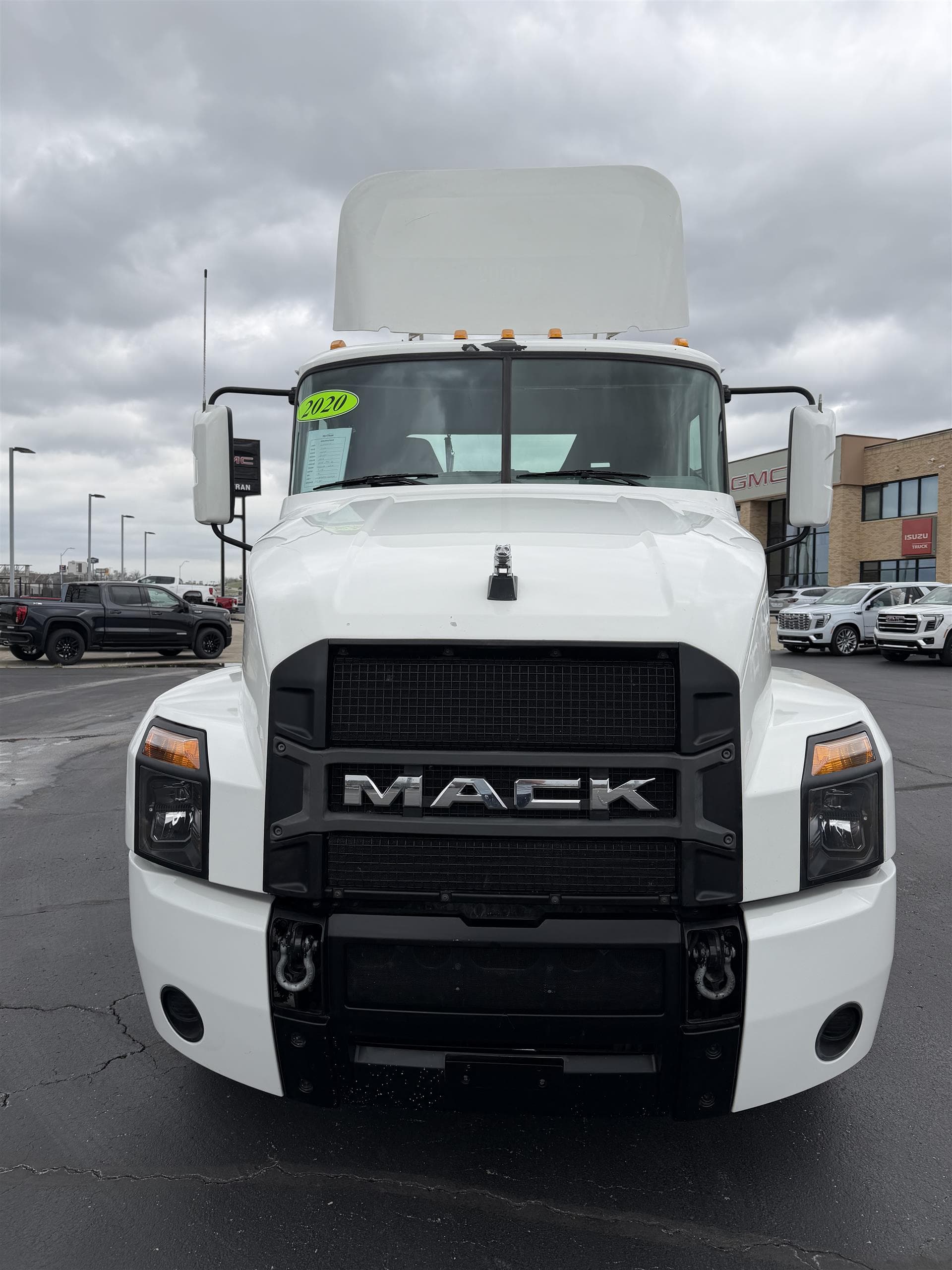 2020 Mack Anthem — photo 3