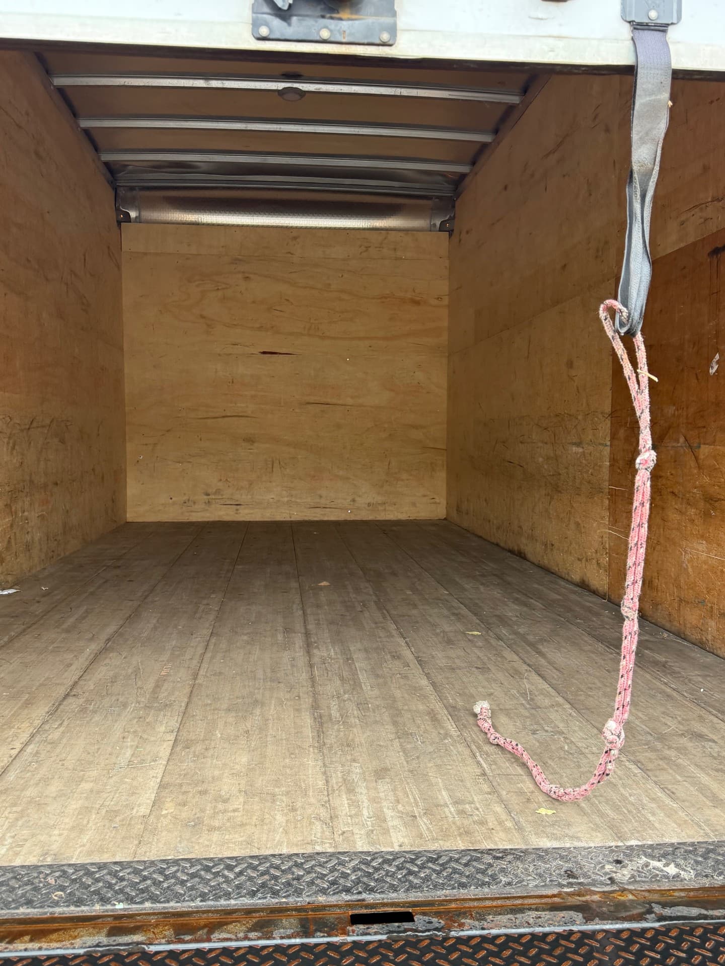 2022 Isuzu NRR — photo 3