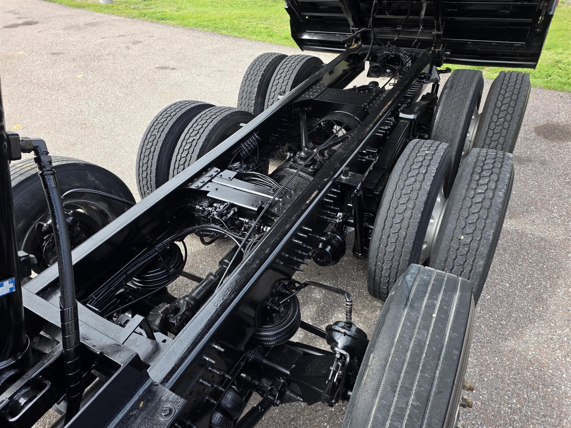 2020 Mack Granite — photo 12