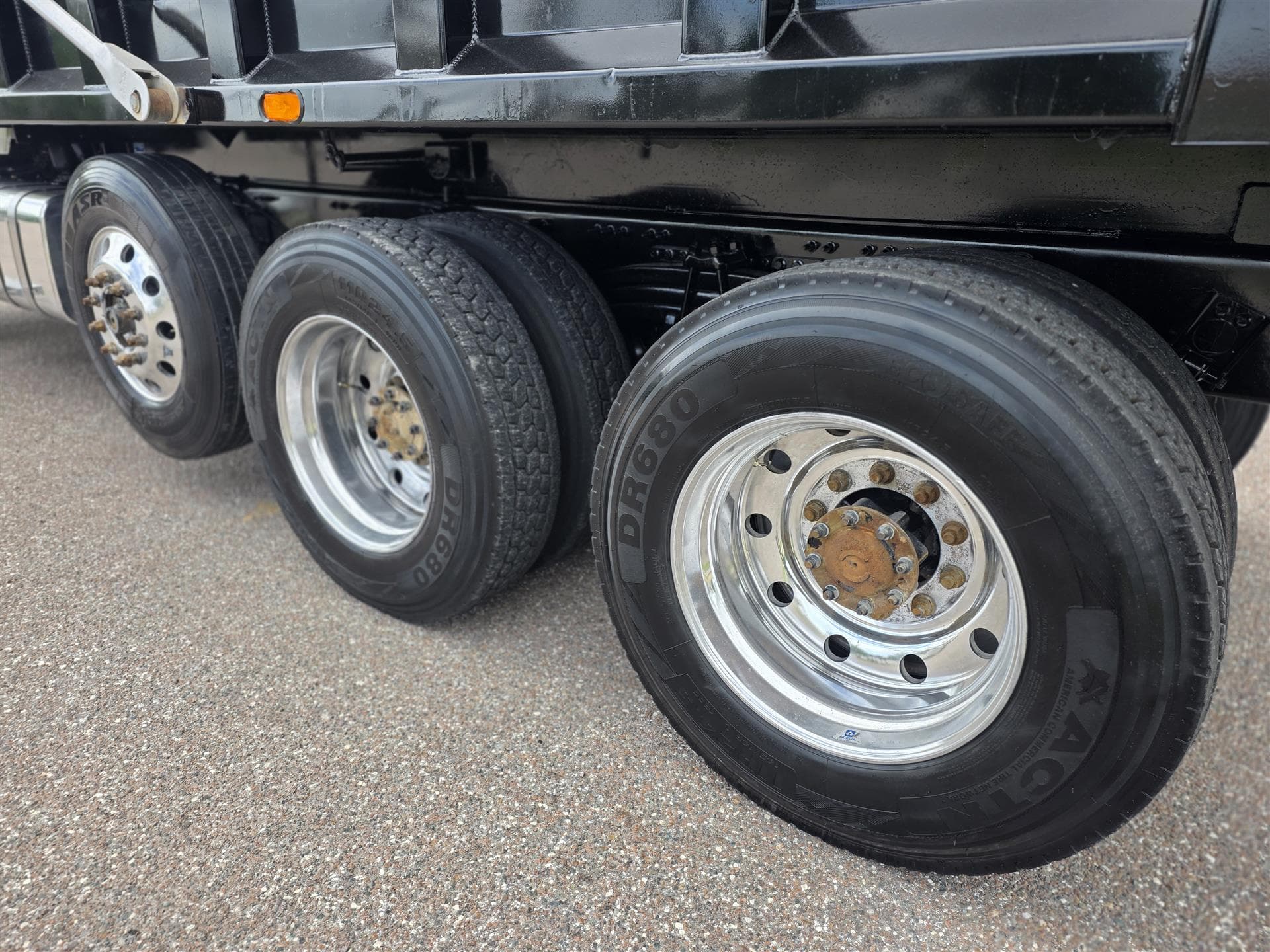 2020 Mack Granite — photo 33