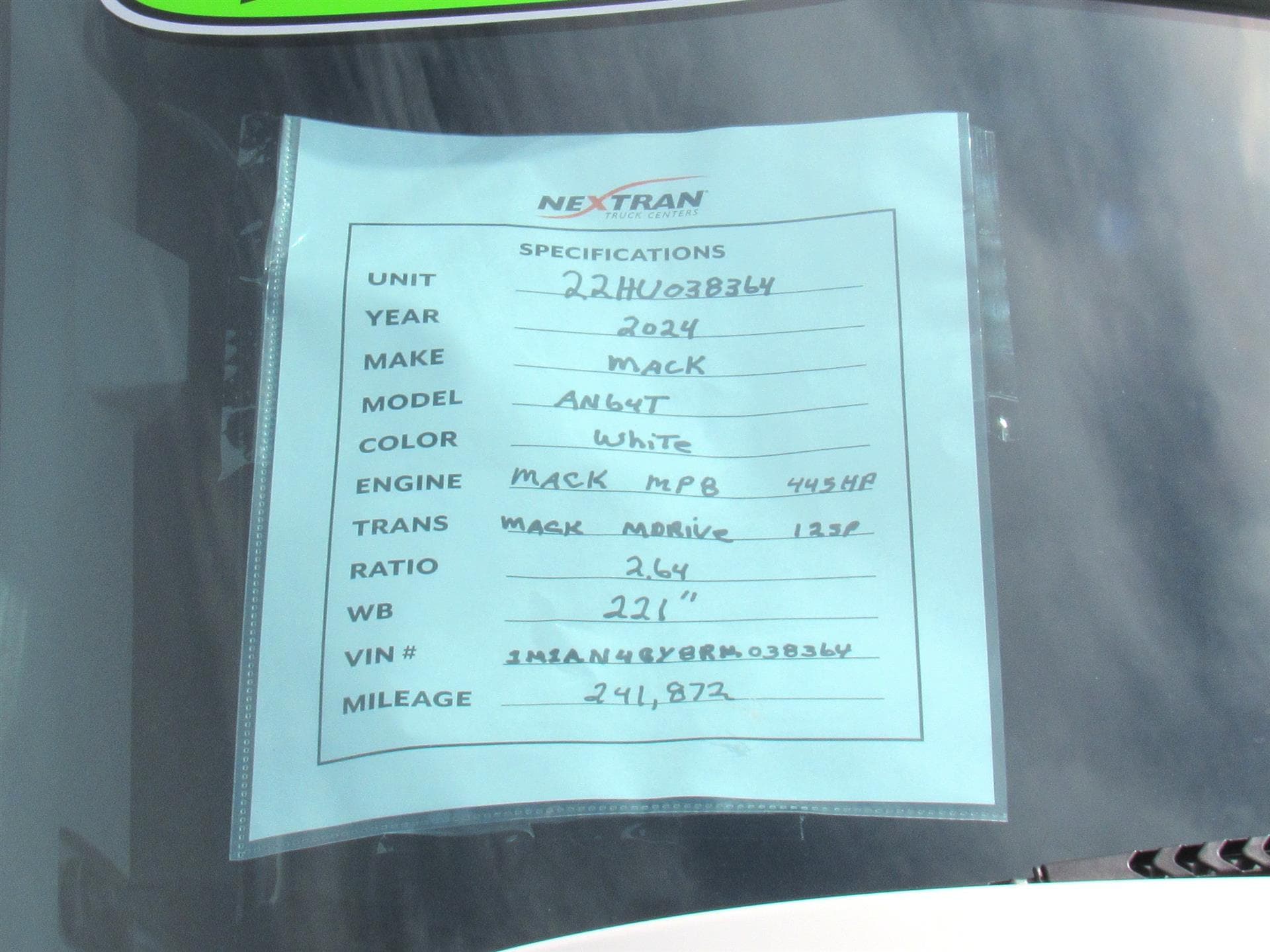 2024 Mack Anthem — photo 10