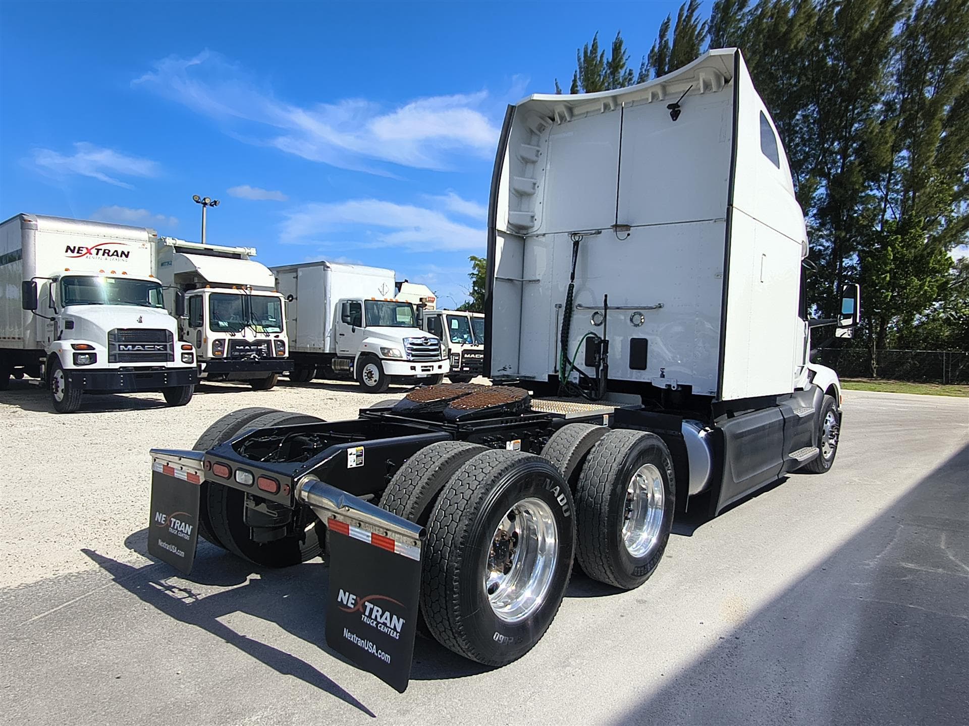 2023 Peterbilt 579 — photo 4