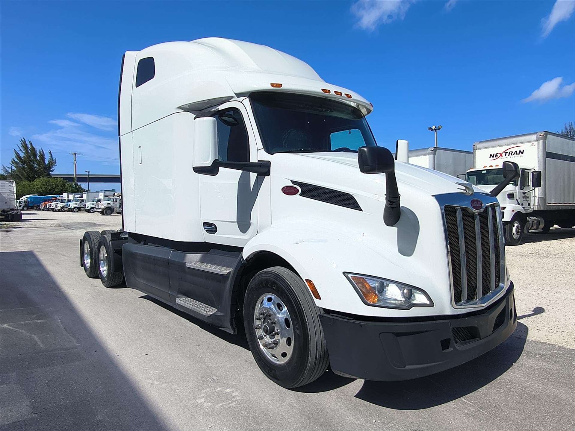 2023 Peterbilt 579 — photo 3