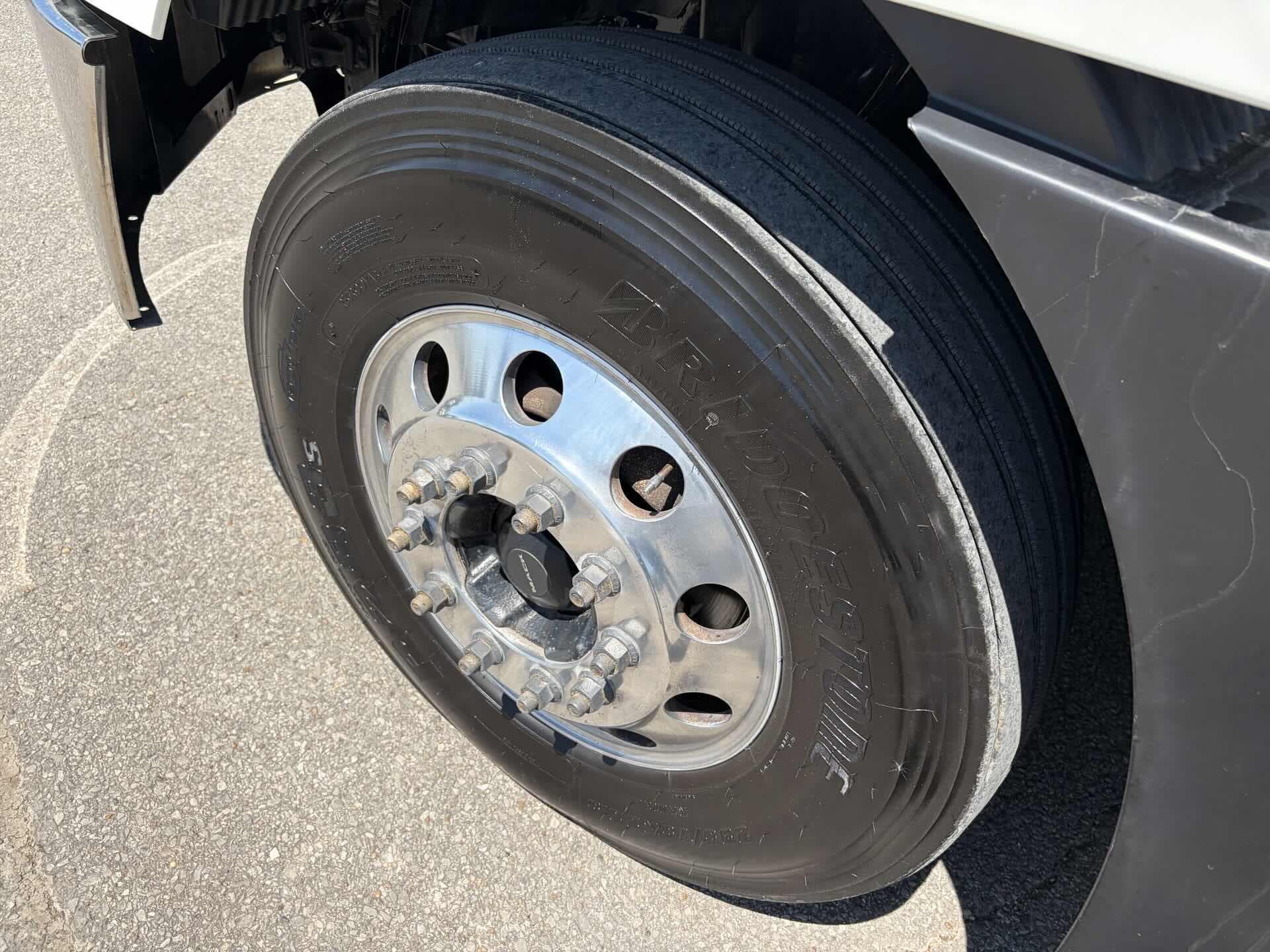 2022 Mack Anthem — photo 10