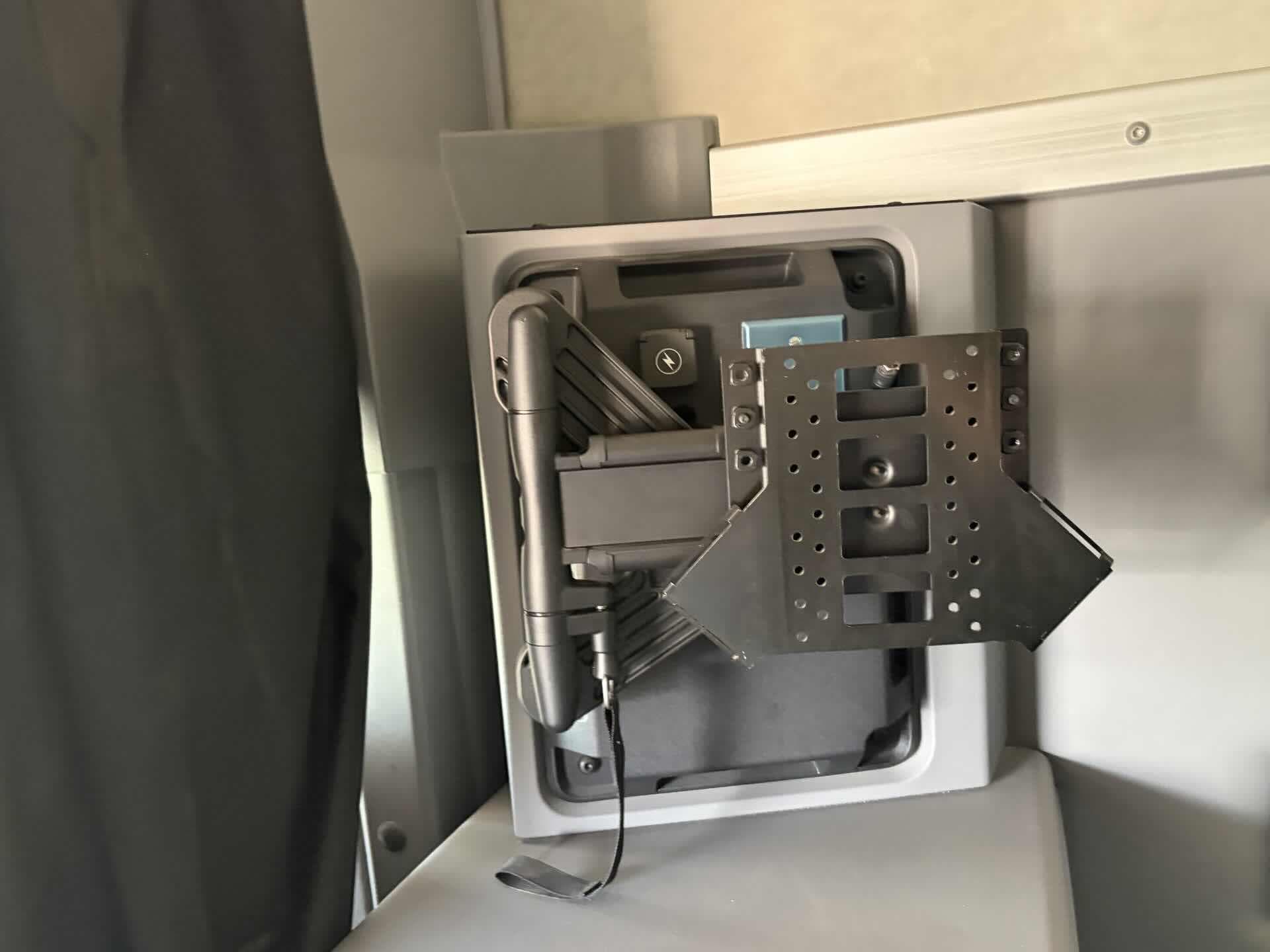 2022 Mack Anthem — photo 20