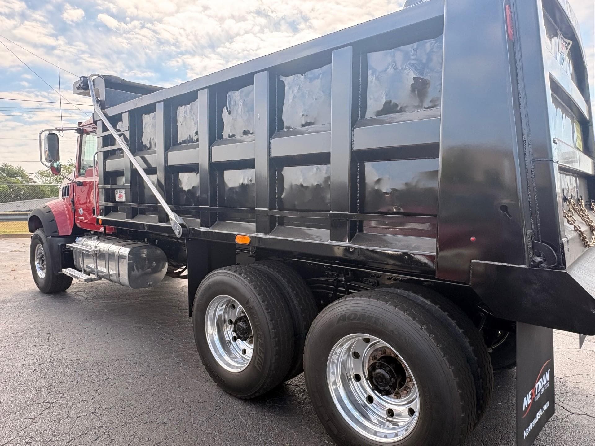 2019 Mack Granite — photo 6