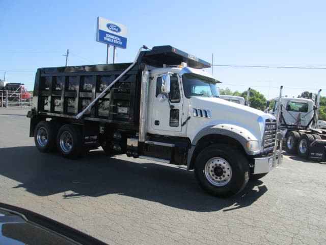 2020 Mack Granite — photo 4