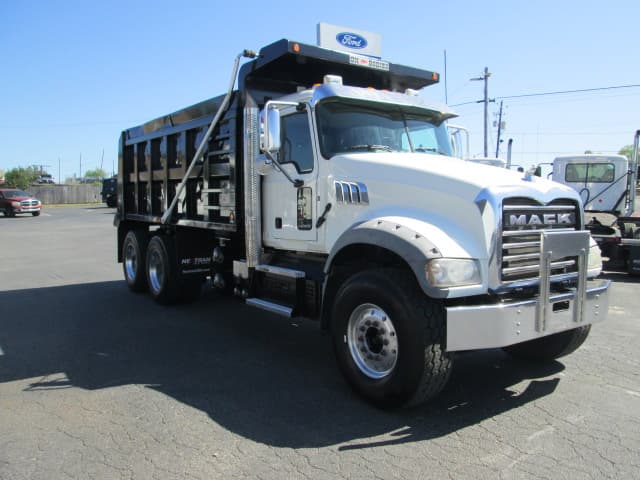 2020 Mack Granite — photo 3