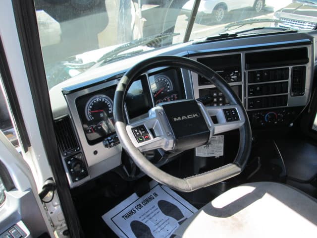 2020 Mack Granite — photo 22