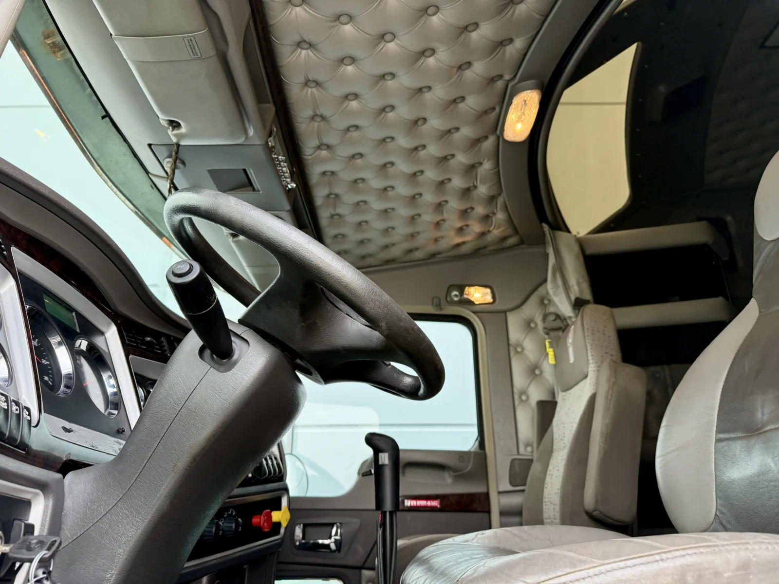 2017 Kenworth T800 — photo 14