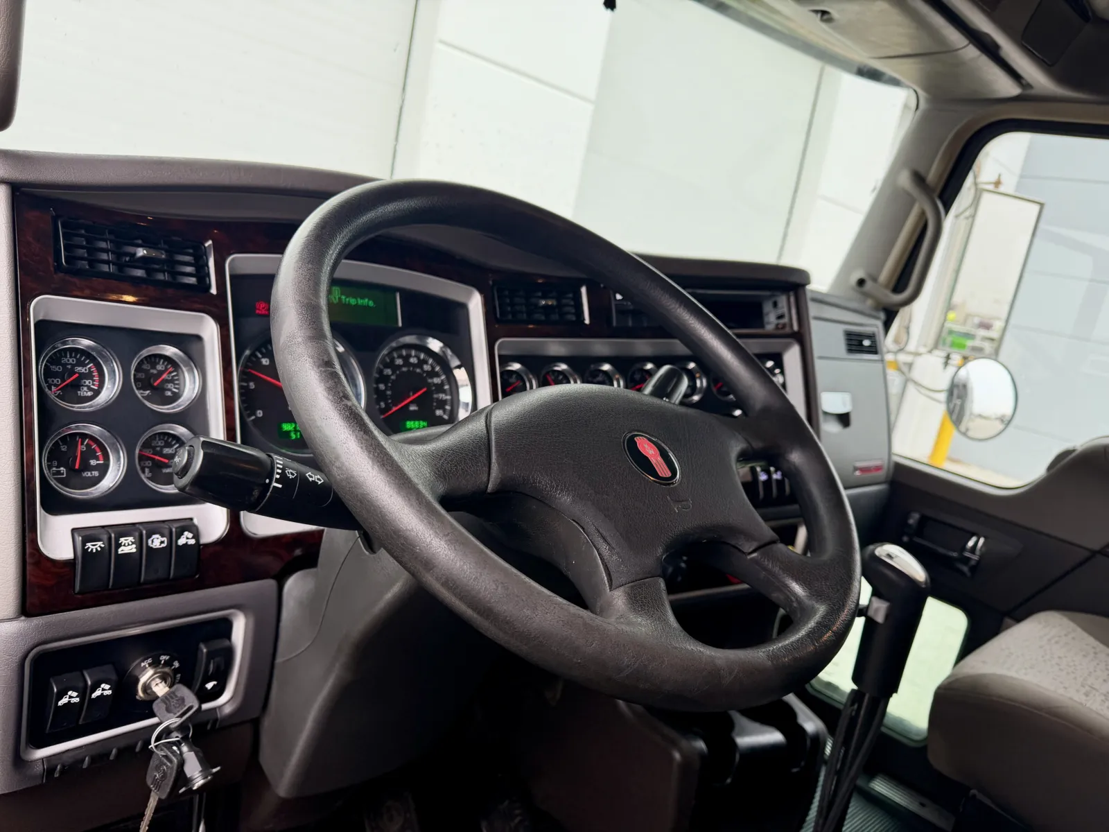 2017 Kenworth T800 — photo 15
