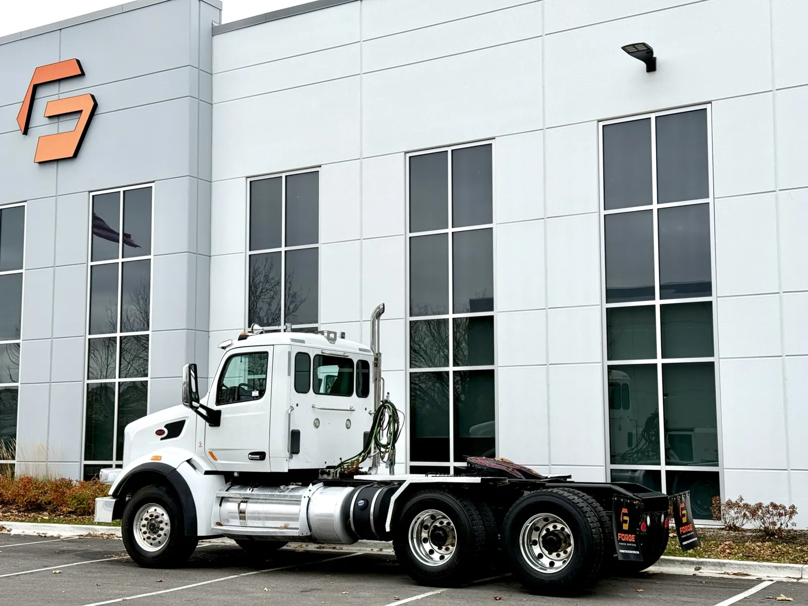 2015 Peterbilt 567 — photo 6