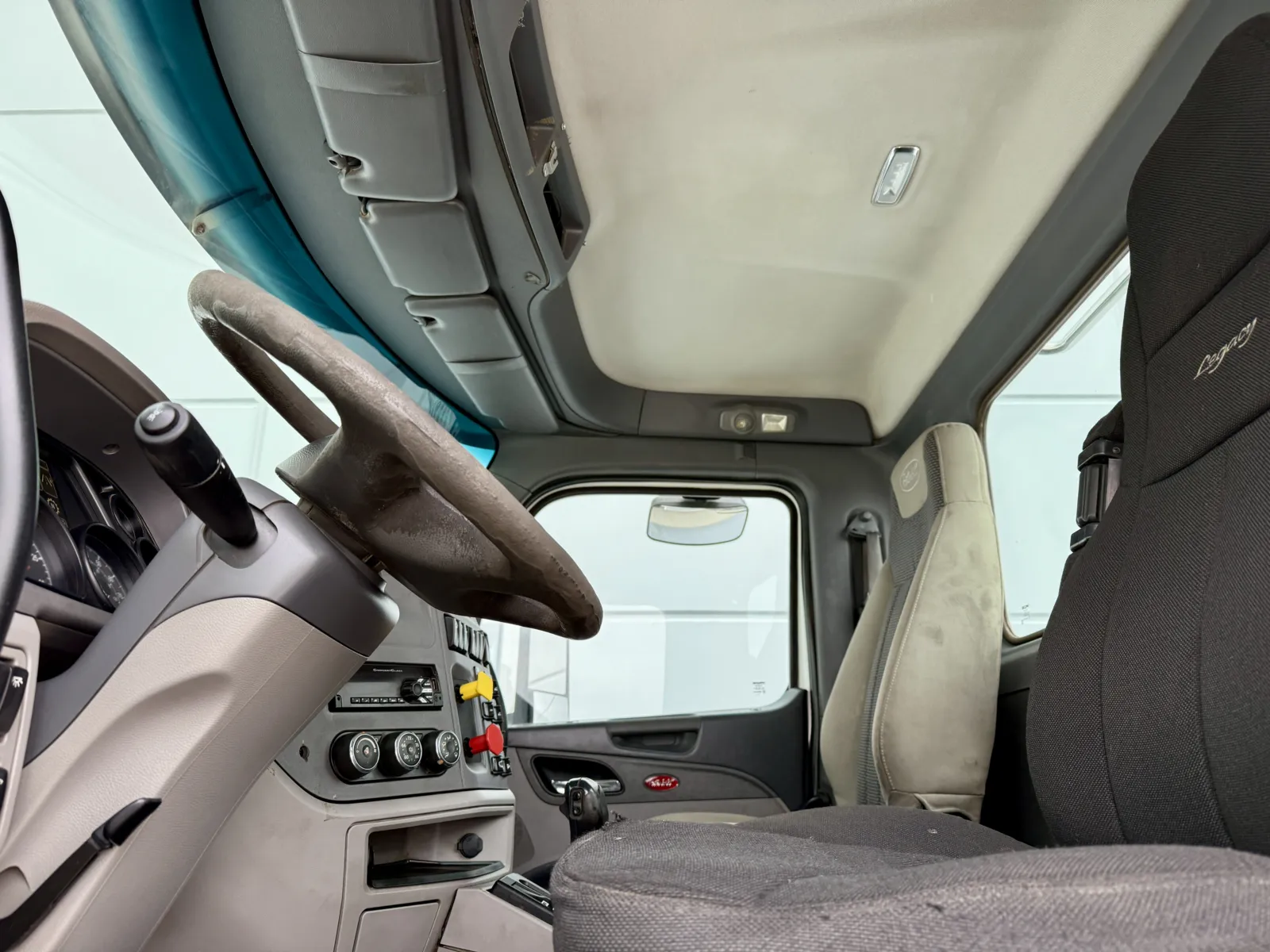 2015 Peterbilt 567 — photo 14