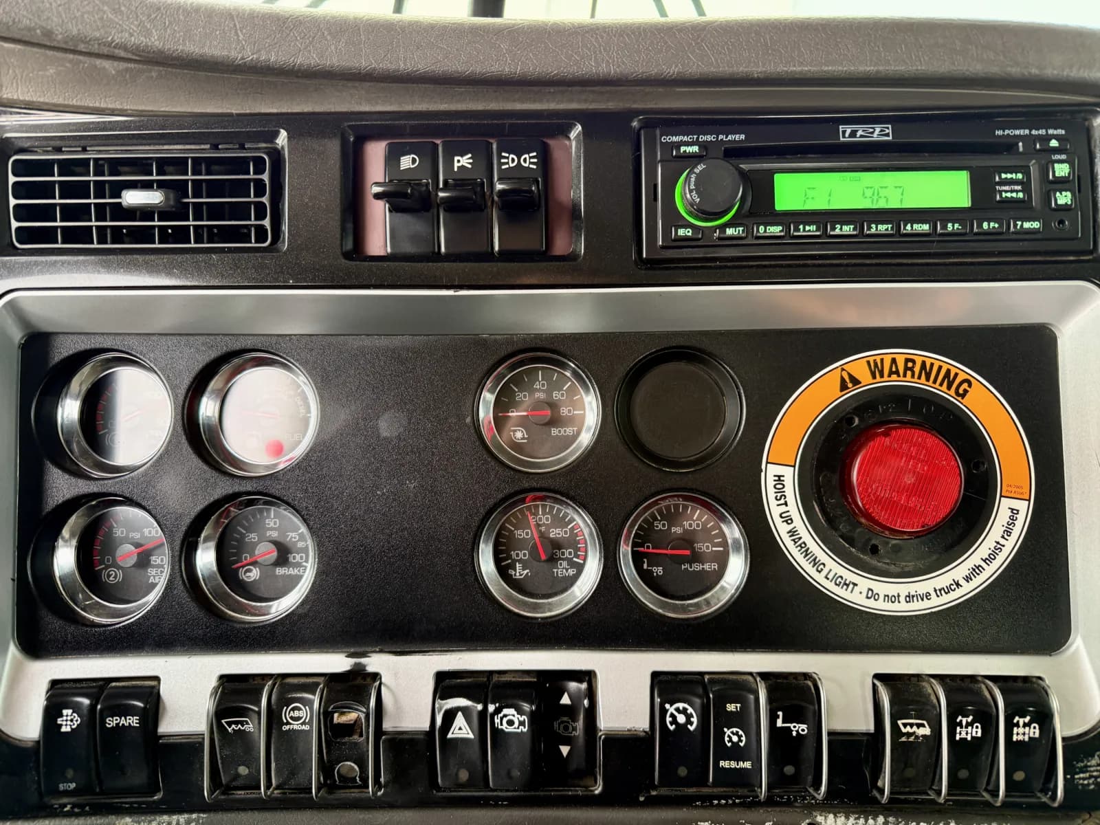 2009 Kenworth T800 — photo 18