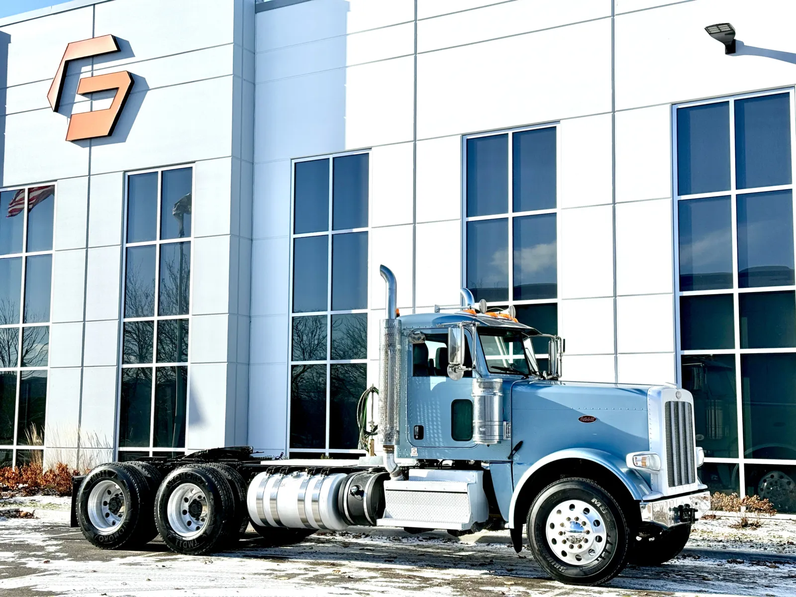 2018 Peterbilt 389 — photo 2