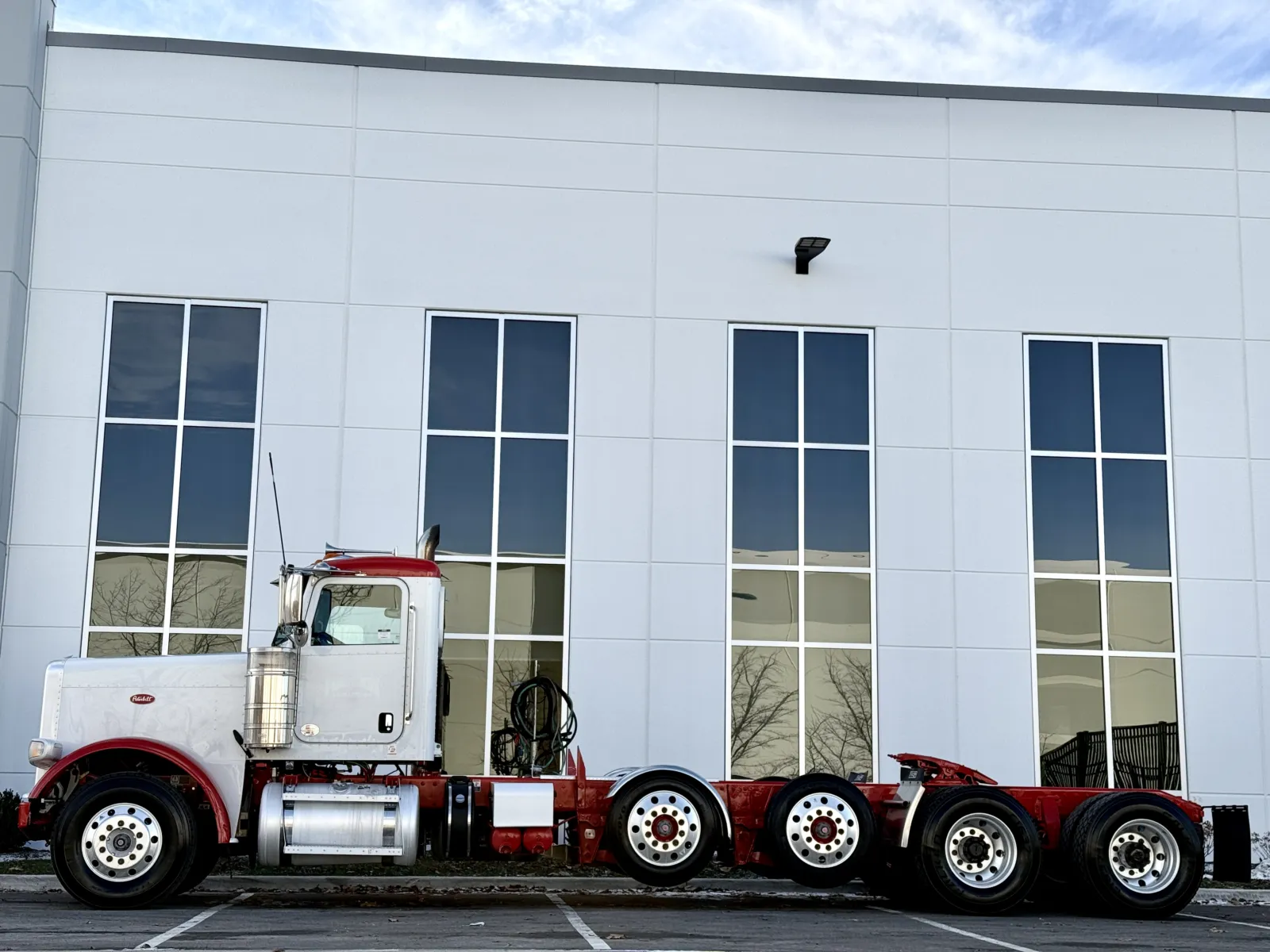 2017 Peterbilt 389 — photo 4