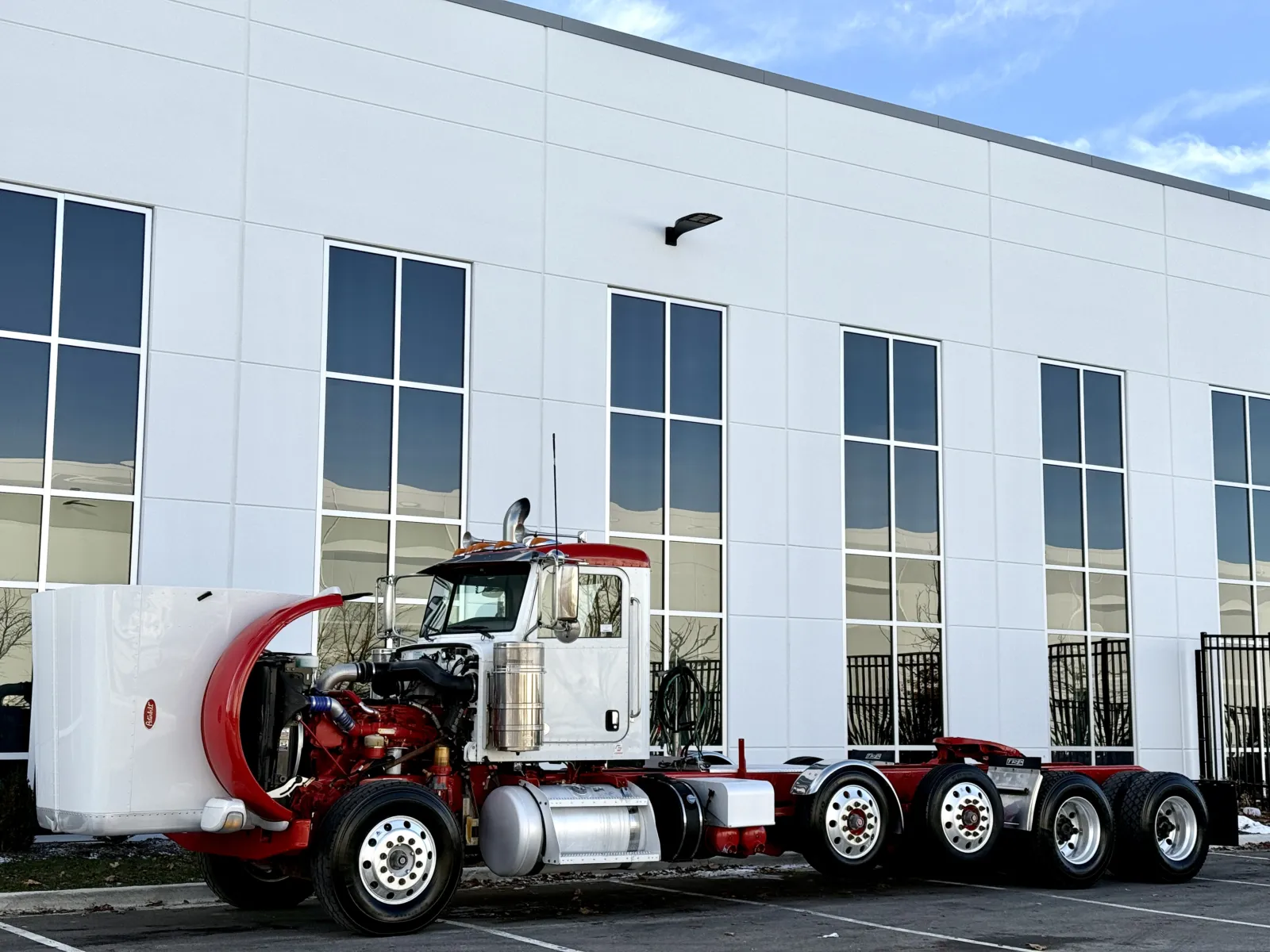 2017 Peterbilt 389 — photo 10