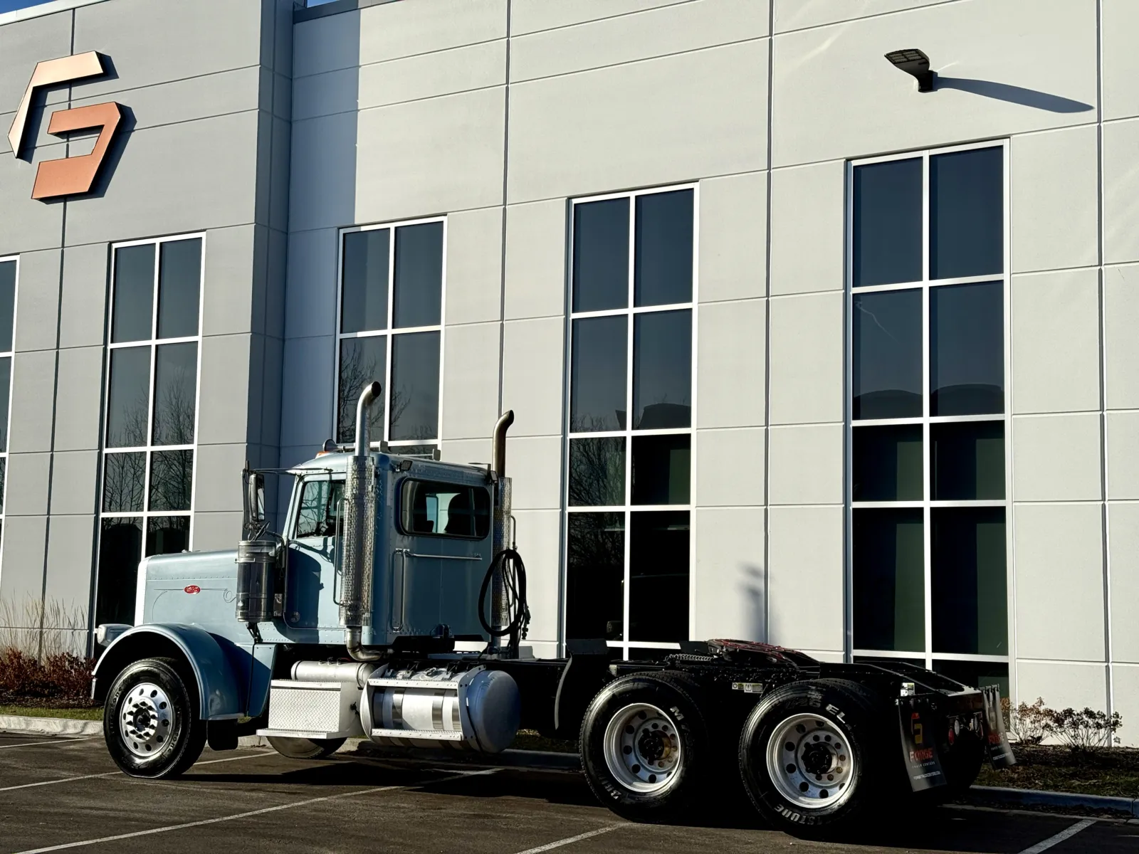 2018 Peterbilt 389 — photo 6