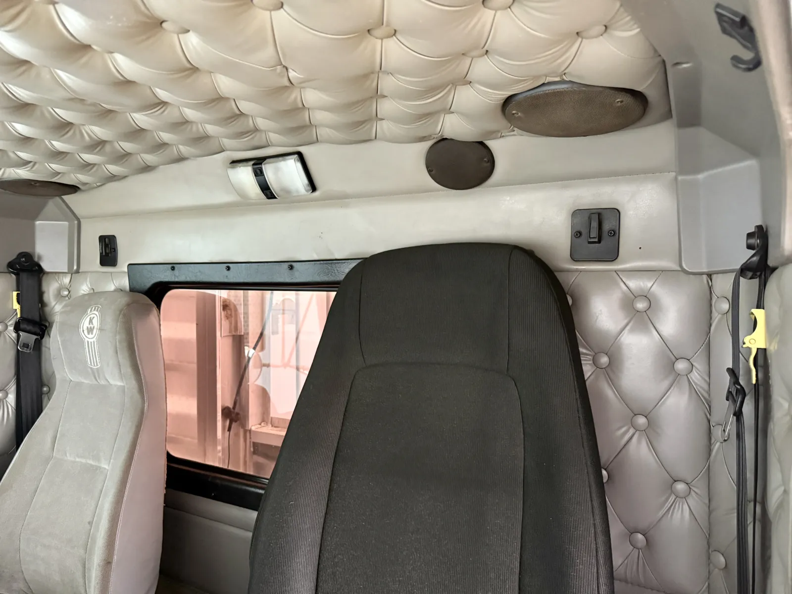 2003 Kenworth T800 — photo 20