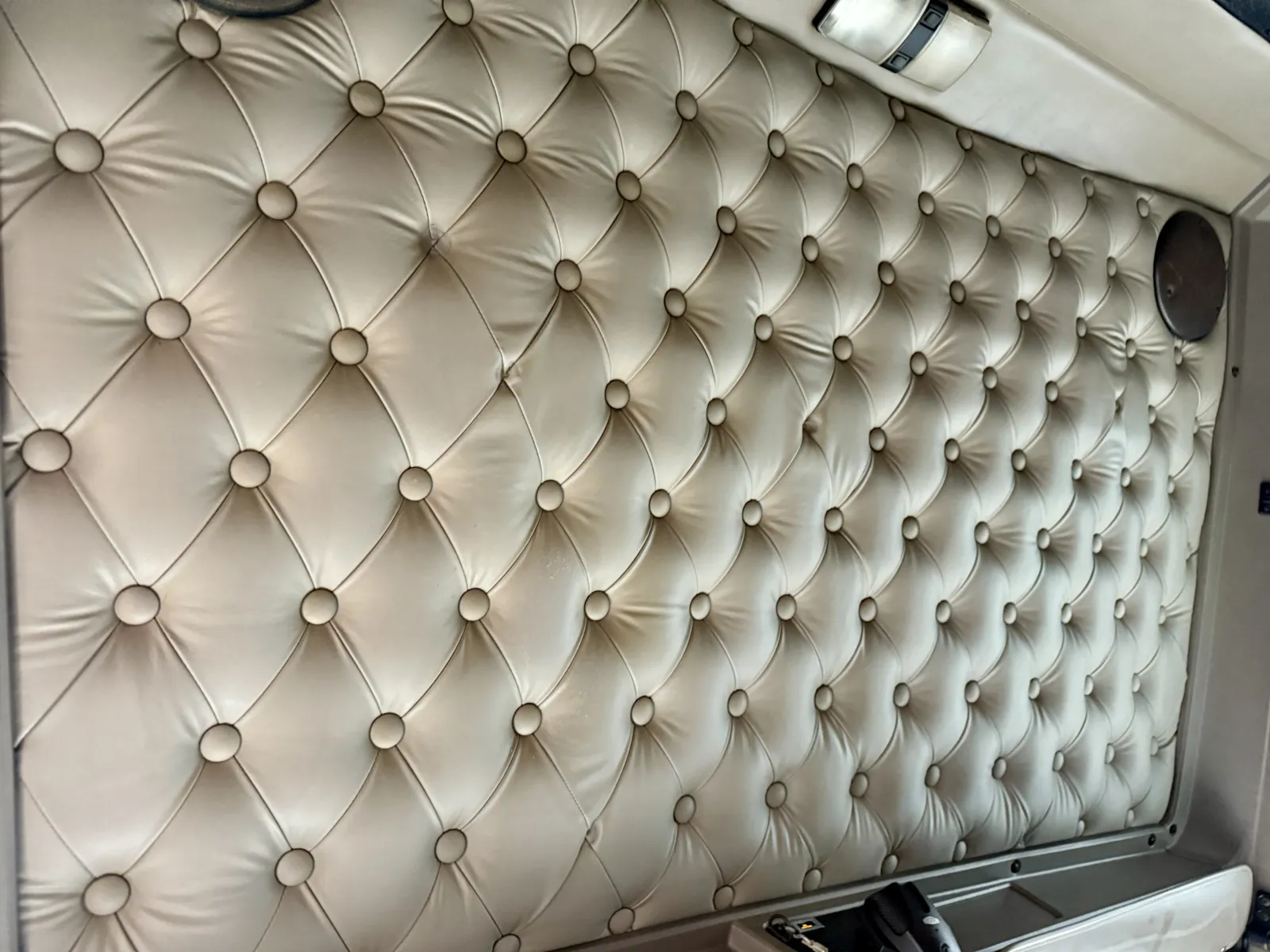 2003 Kenworth T800 — photo 21