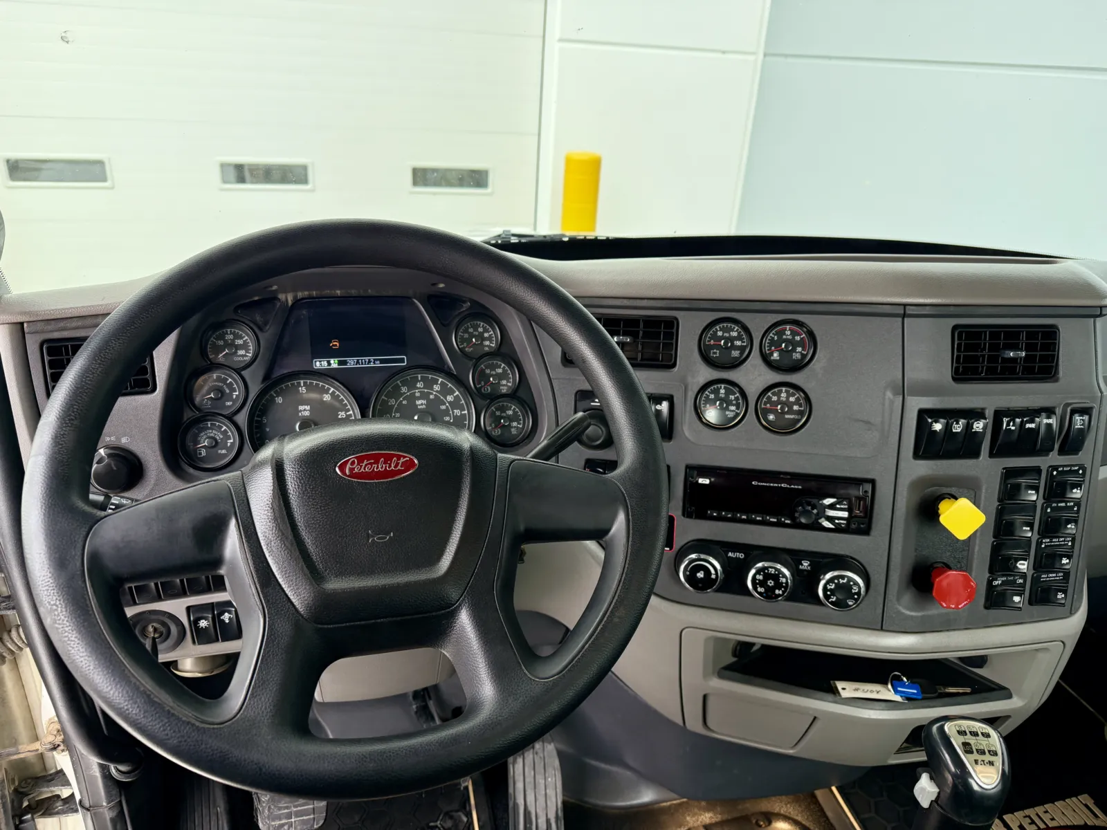 2016 Peterbilt 567 — photo 16