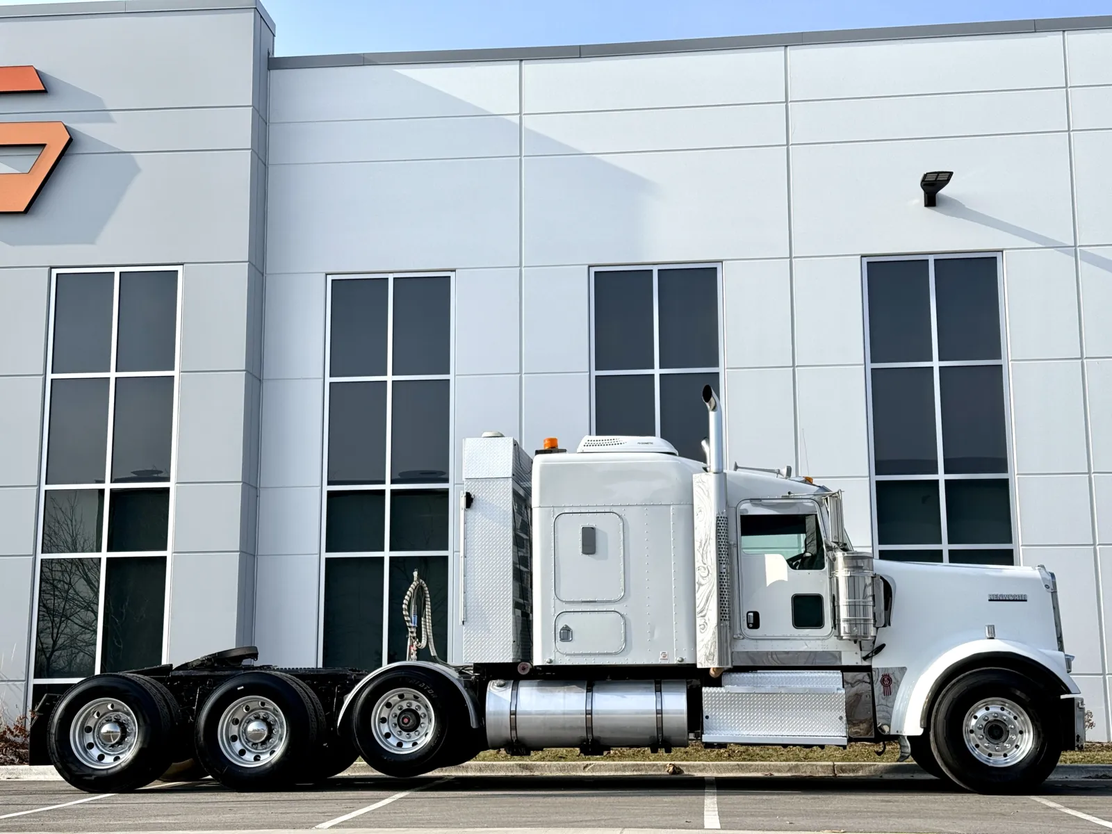 2011 Kenworth W900 — photo 3