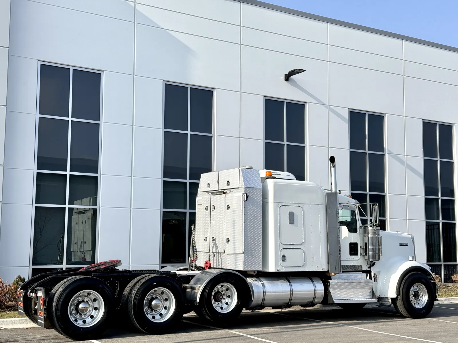 2011 Kenworth W900 — photo 5