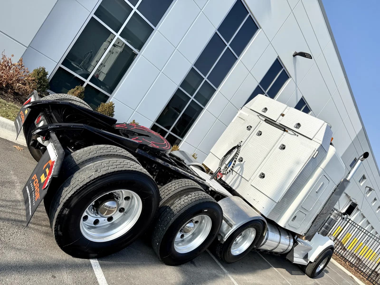 2011 Kenworth W900 — photo 11