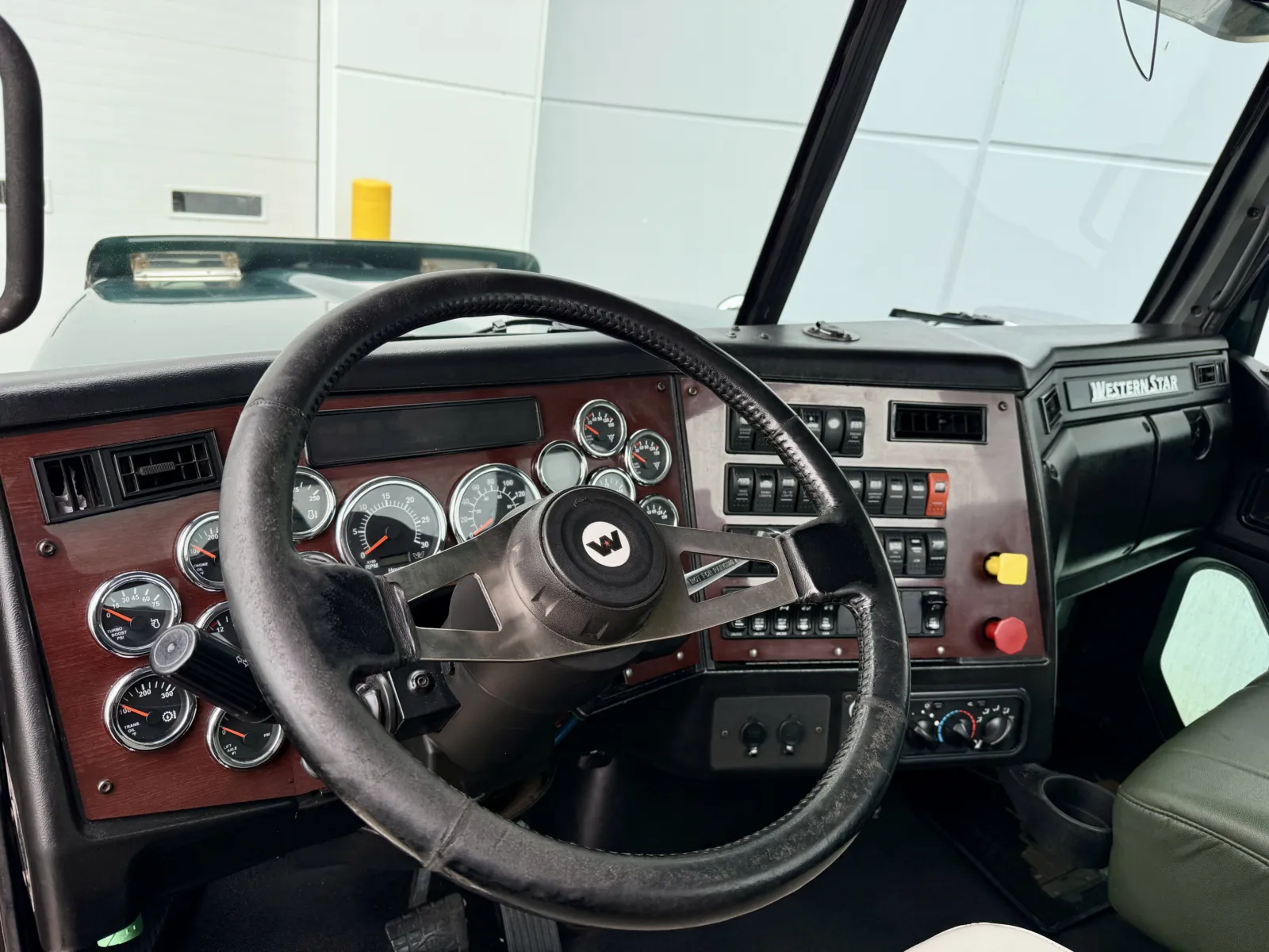 2021 Western Star 4900 — photo 15