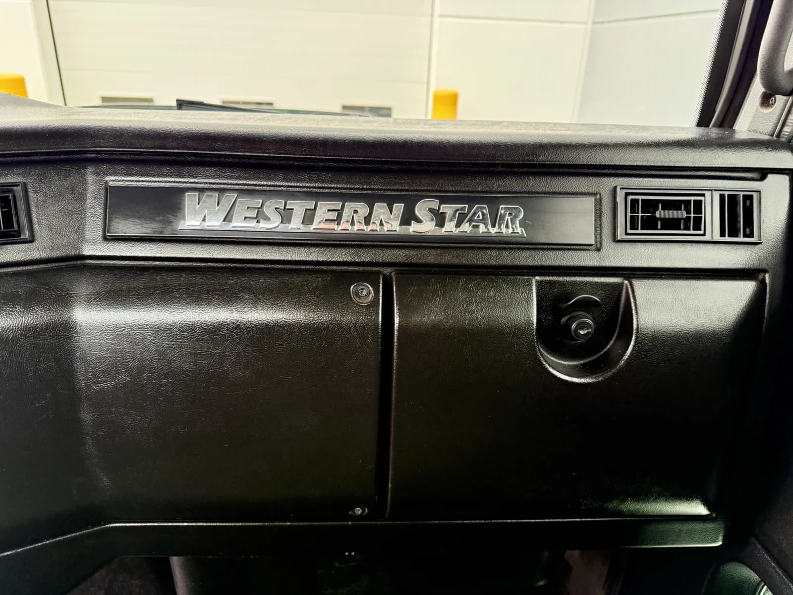 2021 Western Star 4900 — photo 18