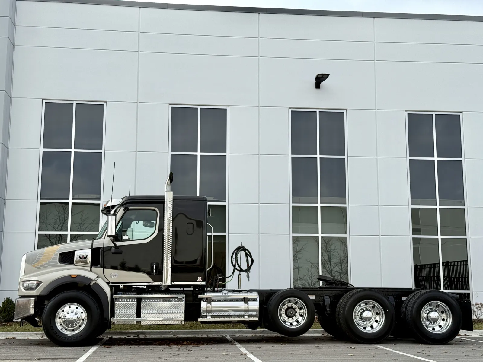 2023 Western Star 4900 — photo 4