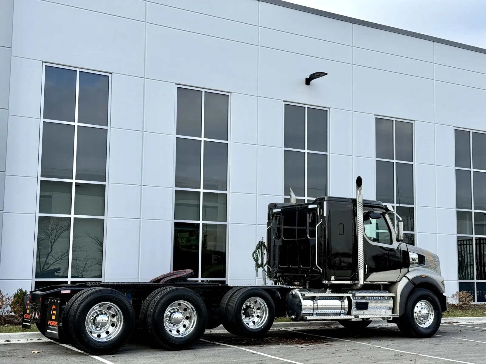 2023 Western Star 4900 — photo 5