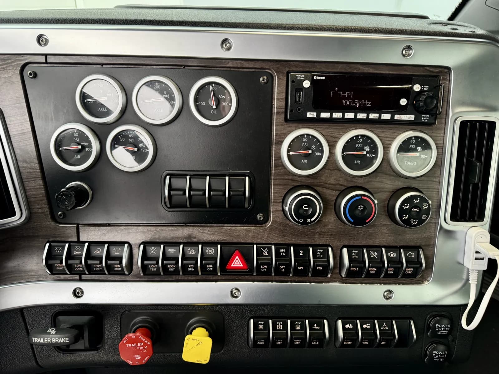 2023 Western Star 4900 — photo 18