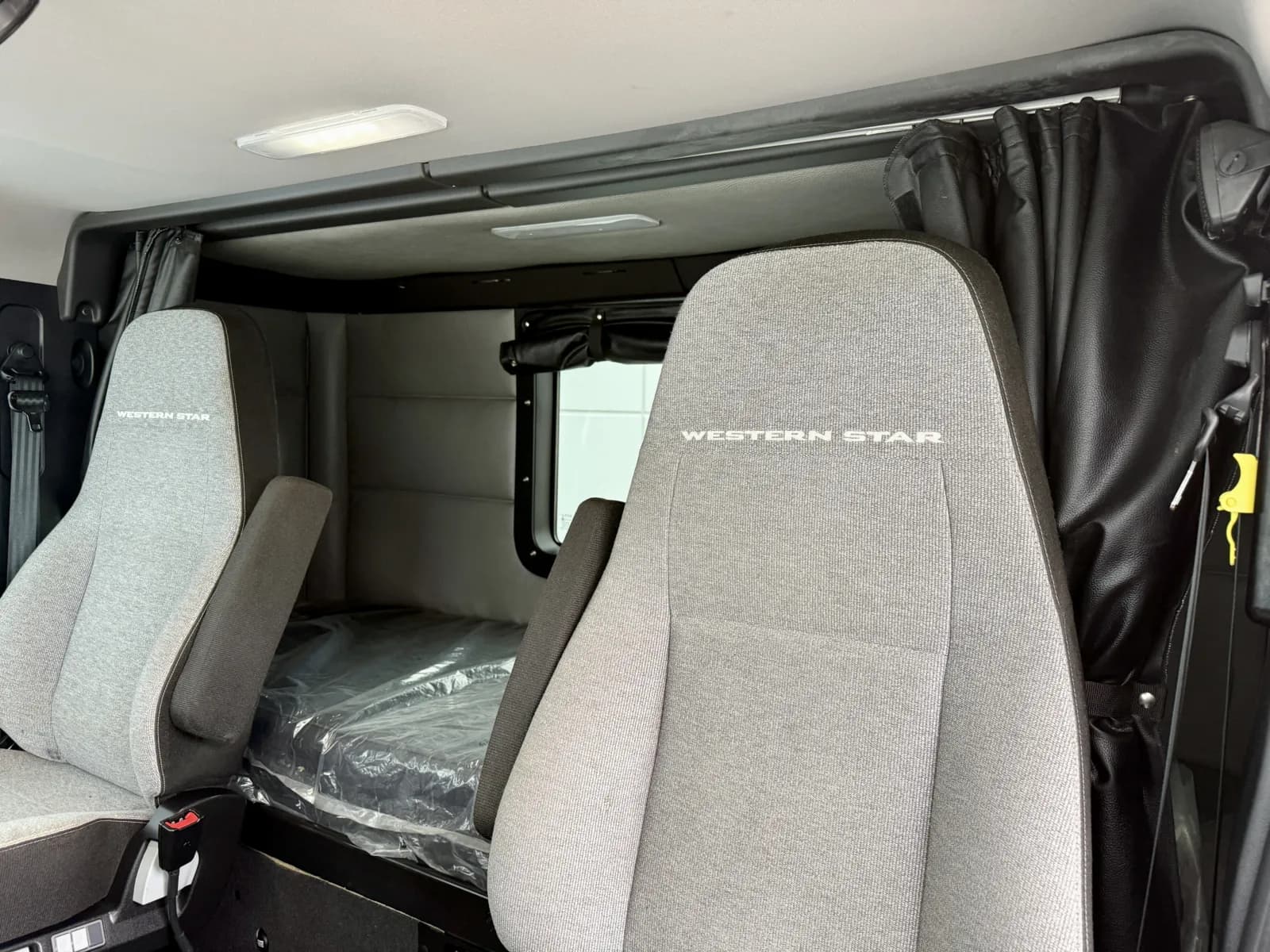 2023 Western Star 4900 — photo 20