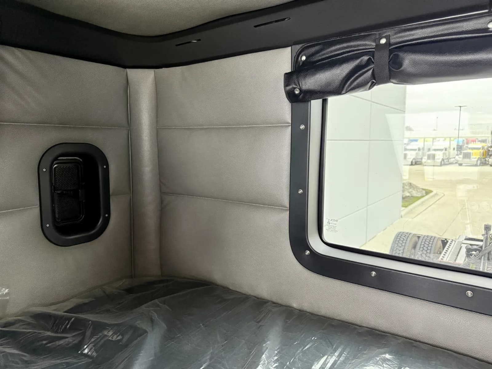 2023 Western Star 4900 — photo 22