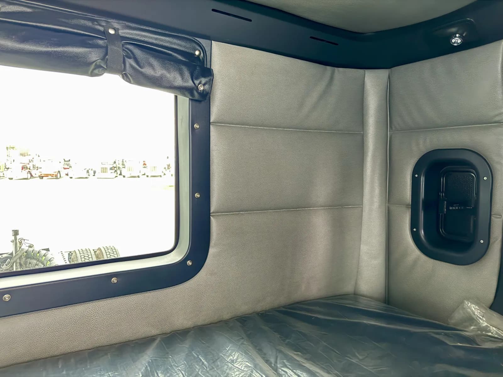 2023 Western Star 4900 — photo 24