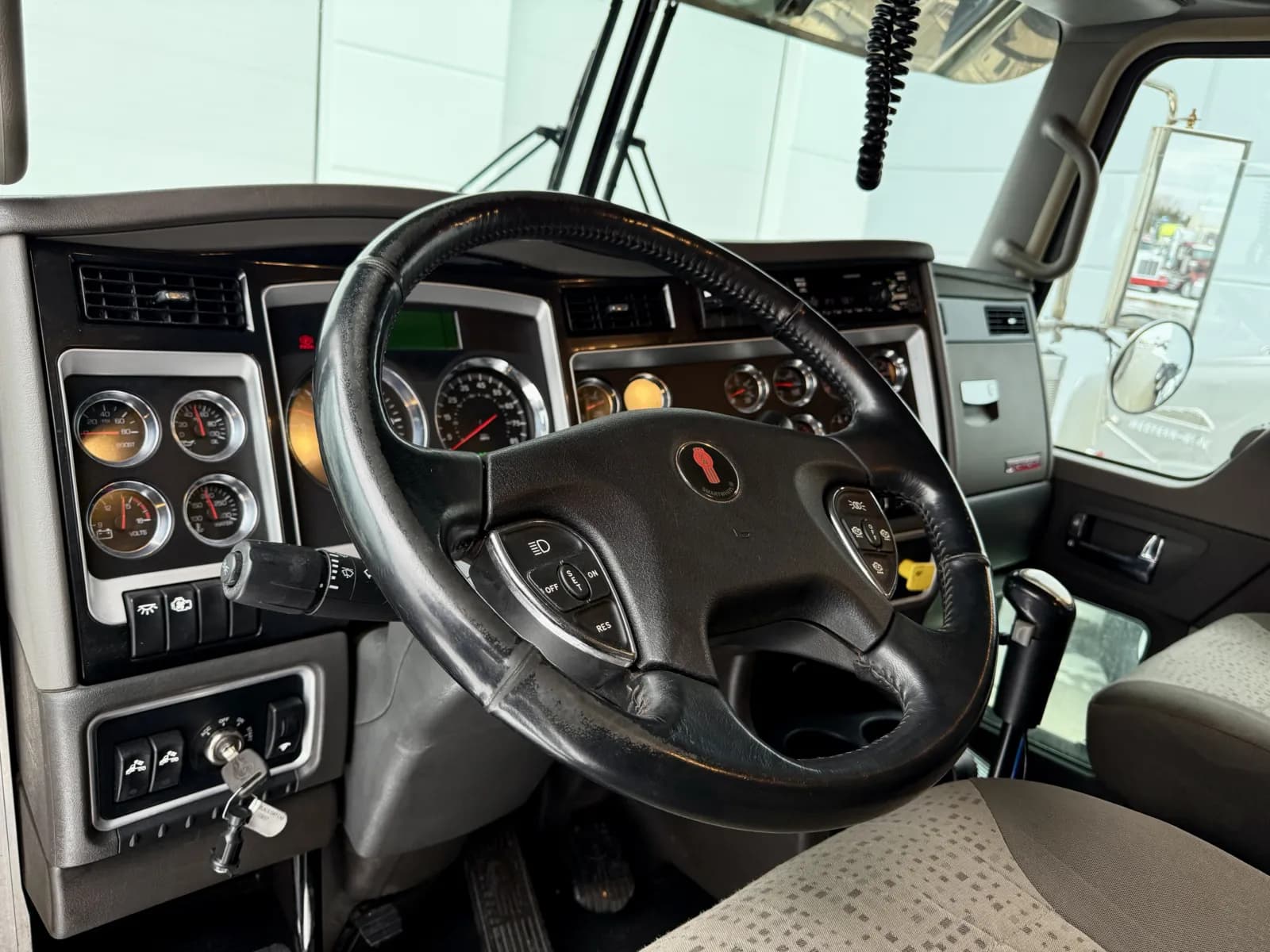 2016 Kenworth W900 — photo 15