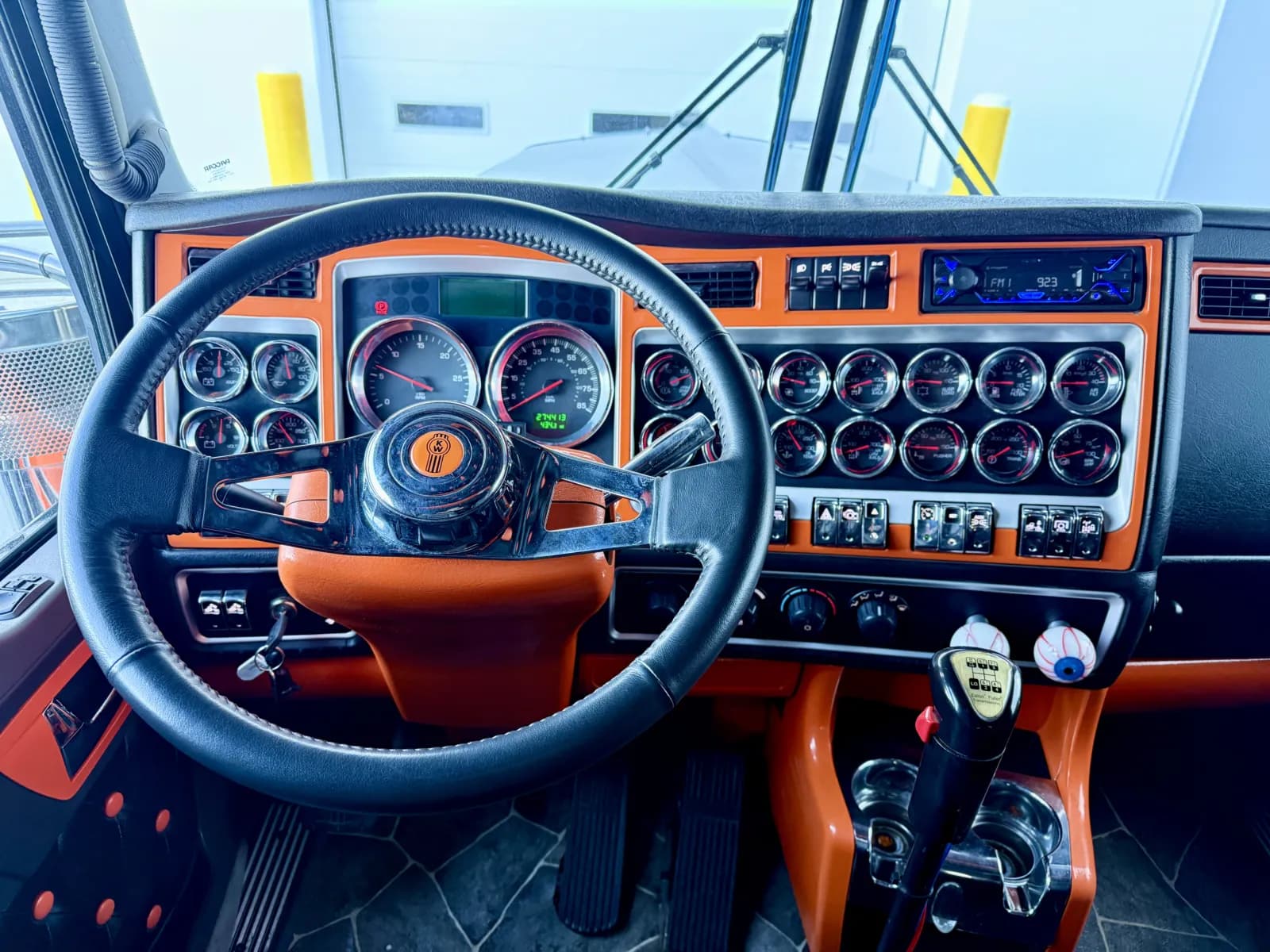 2018 Kenworth W900 — photo 16