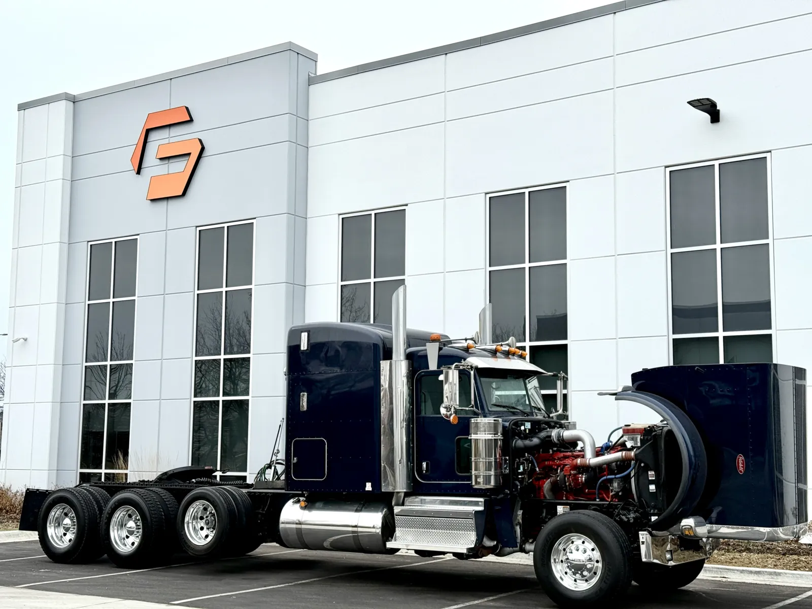 2024 Peterbilt 389 — photo 9