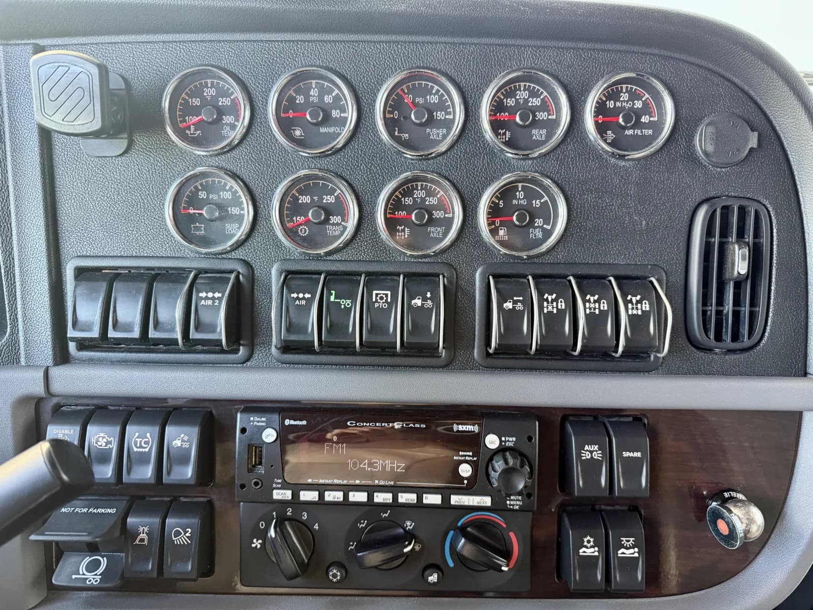 2024 Peterbilt 389 — photo 18