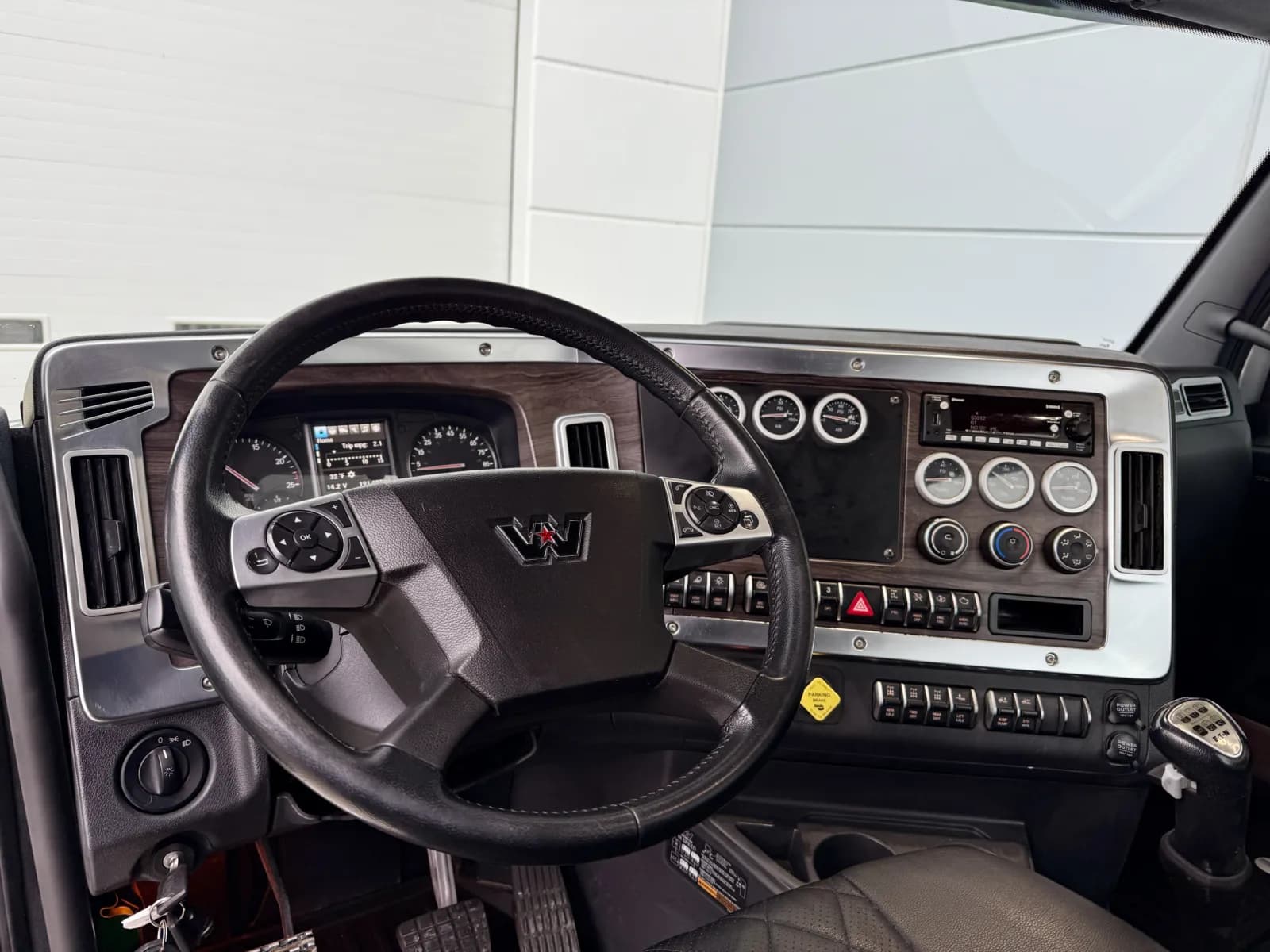 2024 Western Star 49X — photo 15