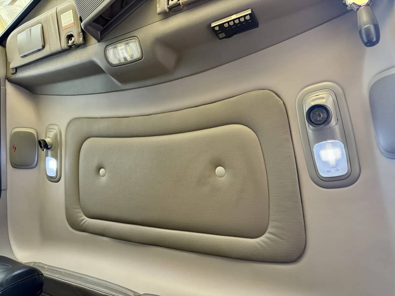 2023 Peterbilt 389 — photo 21