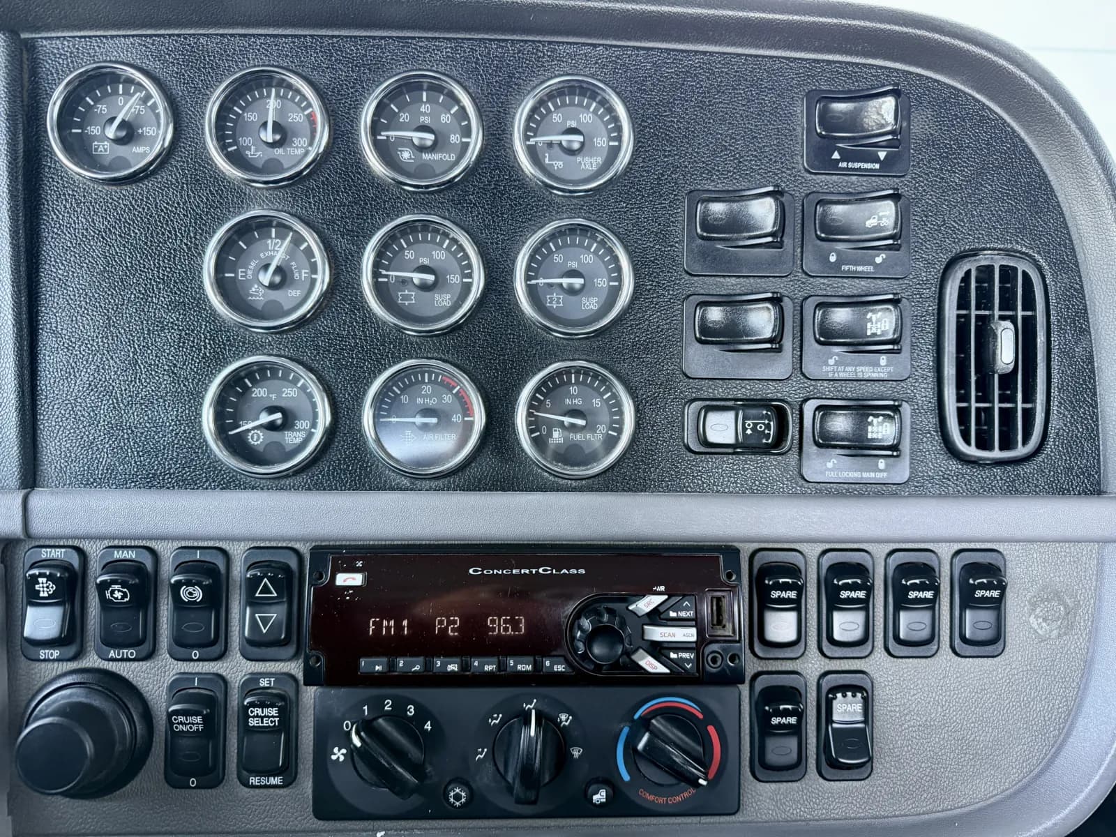 2018 Peterbilt 389 — photo 18