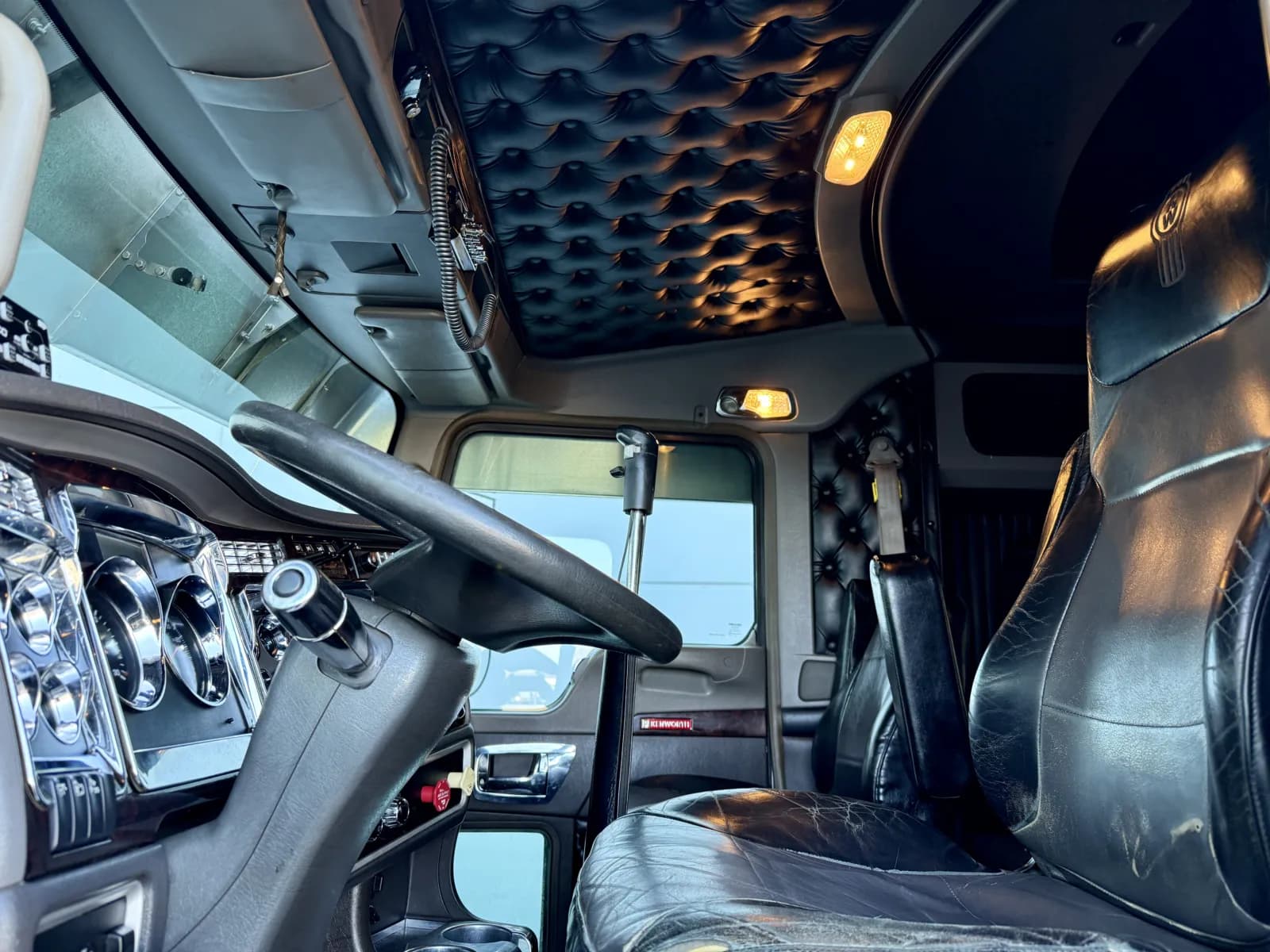 2013 Kenworth W900 — photo 14