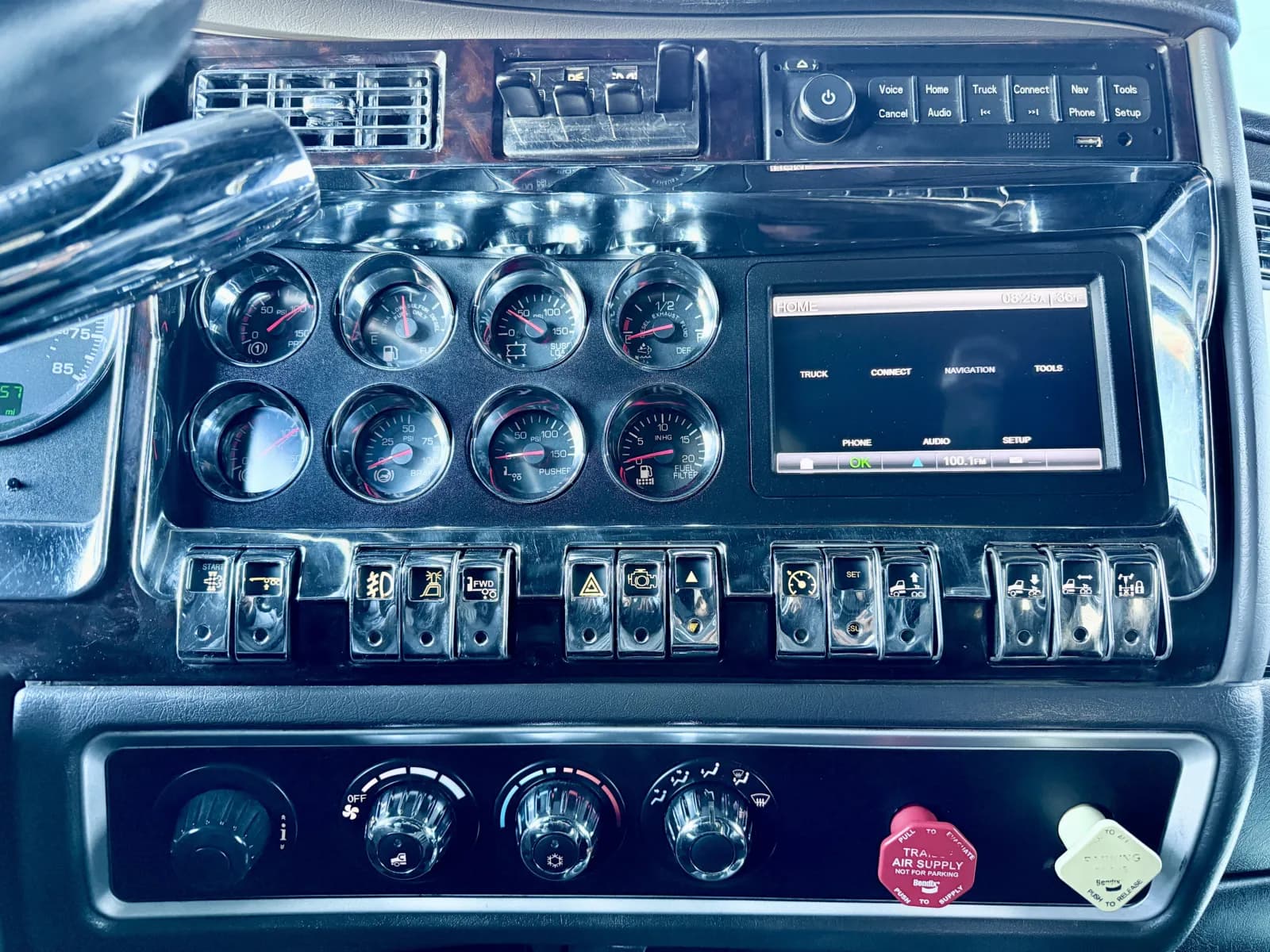 2013 Kenworth W900 — photo 18