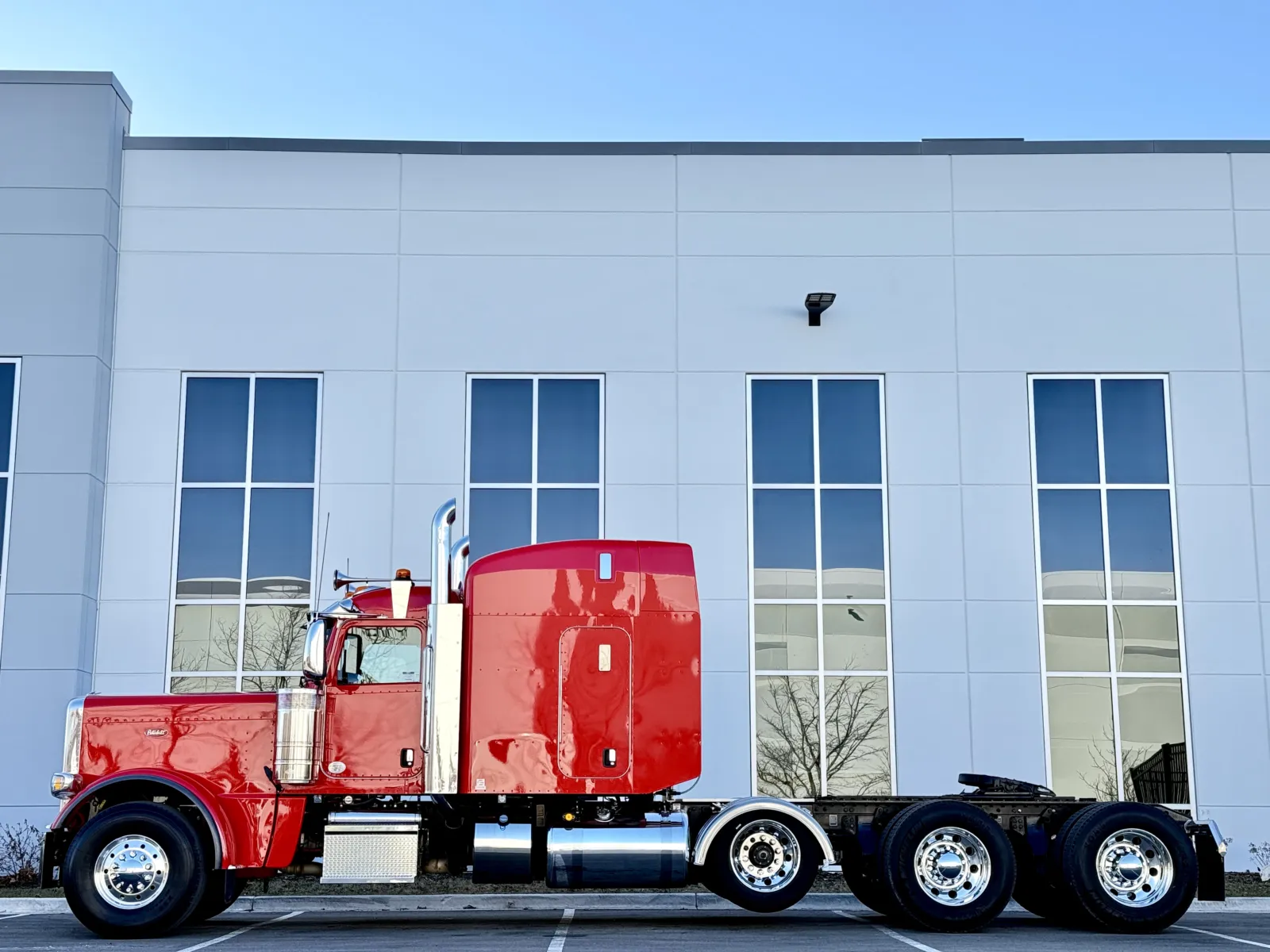 2024 Peterbilt 389 — photo 4