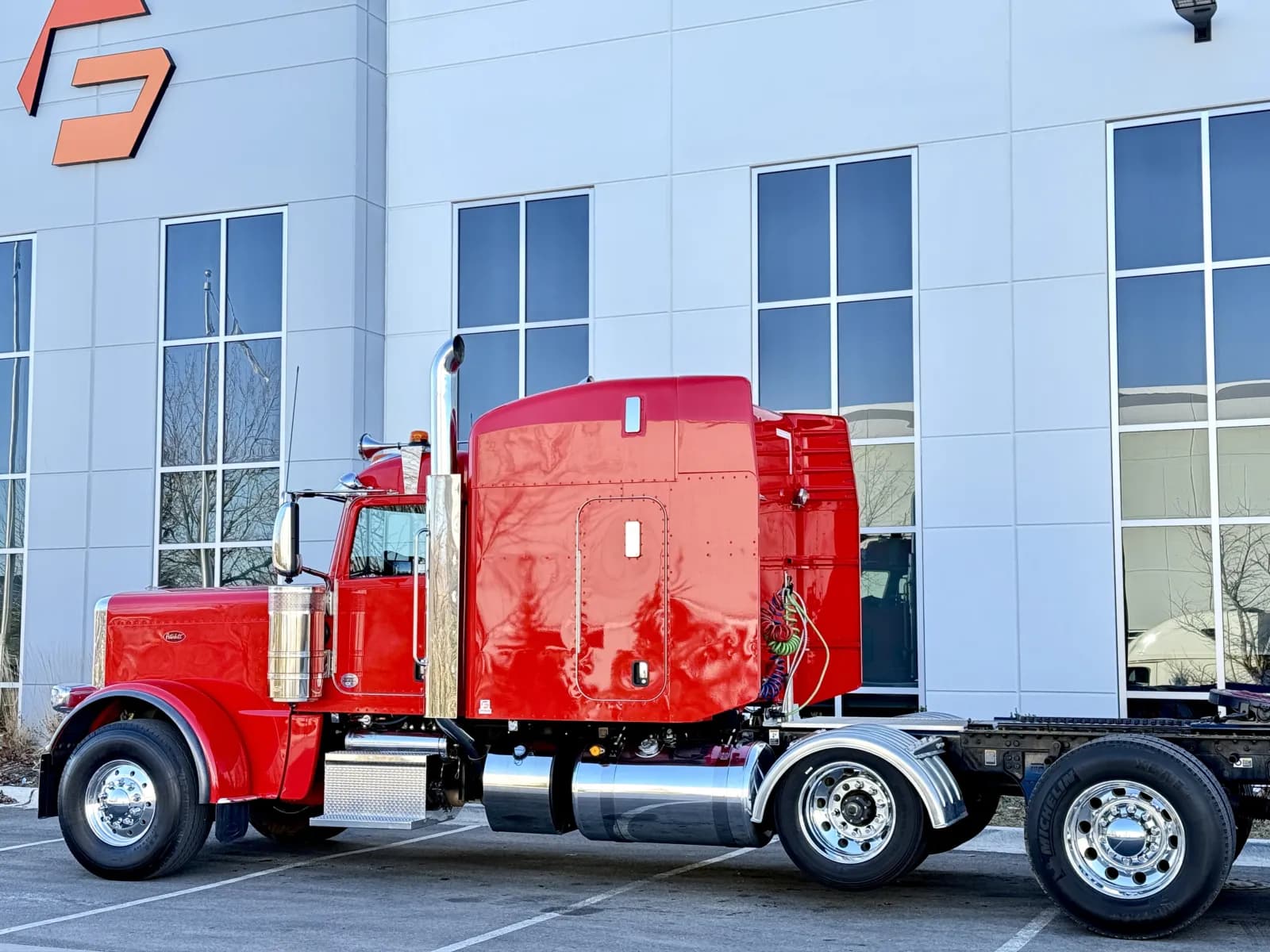 2024 Peterbilt 389 — photo 8